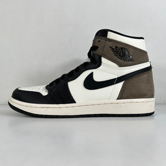 555088 105 Jordan 1 Mocha [USED] - 8.5 M (Used)