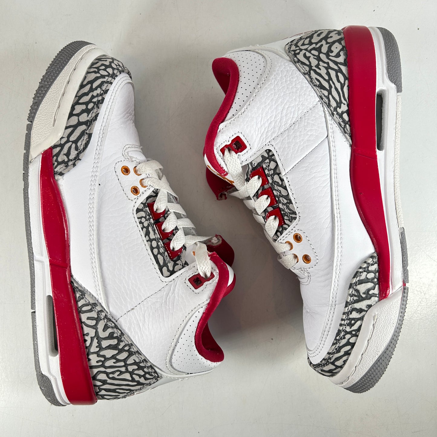 398614 126 Jordan 3 Retro Cardinal (GS) [USED] - 4.5 Y (Used)