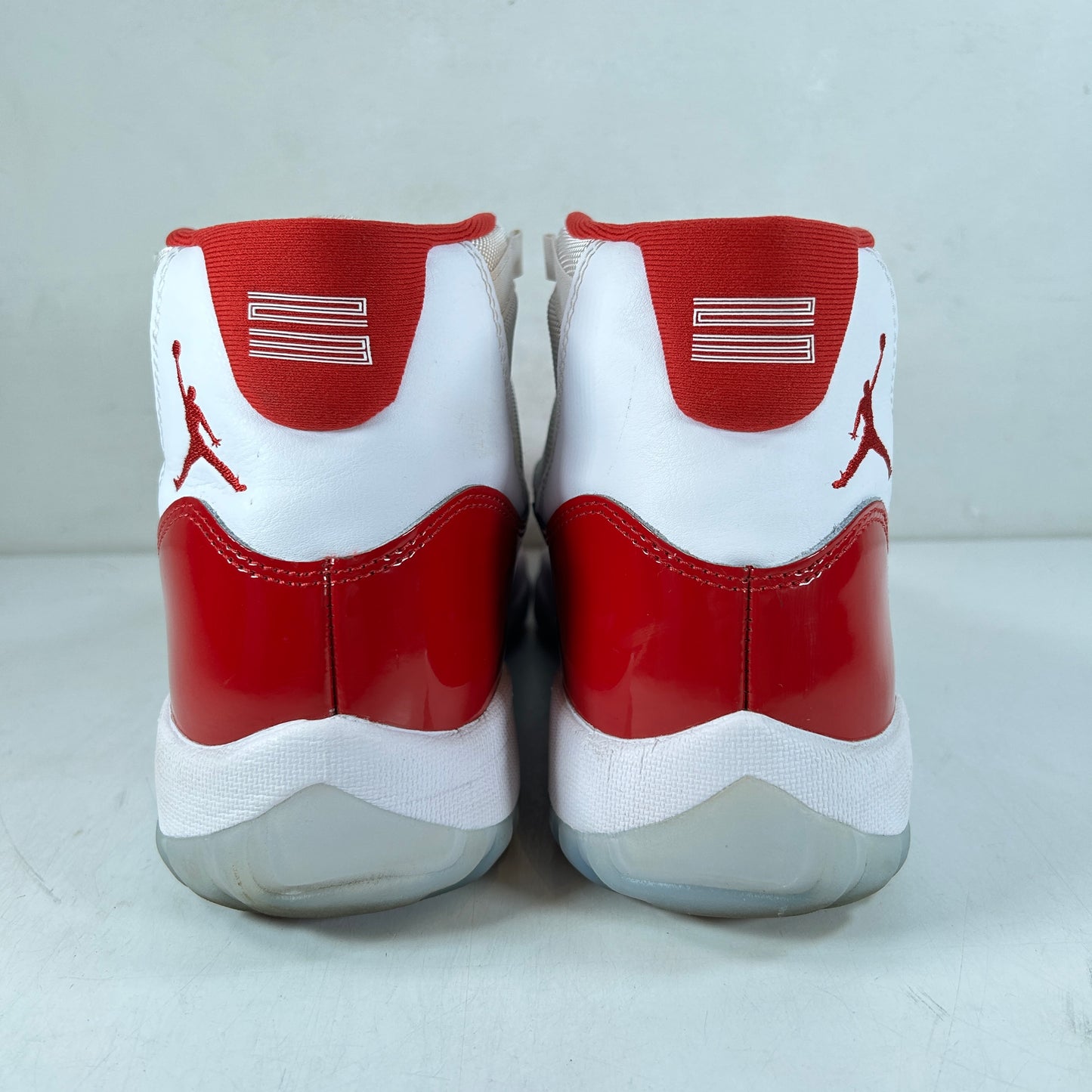 CT8012 116 Jordan 11 Retro Cereza (2022)