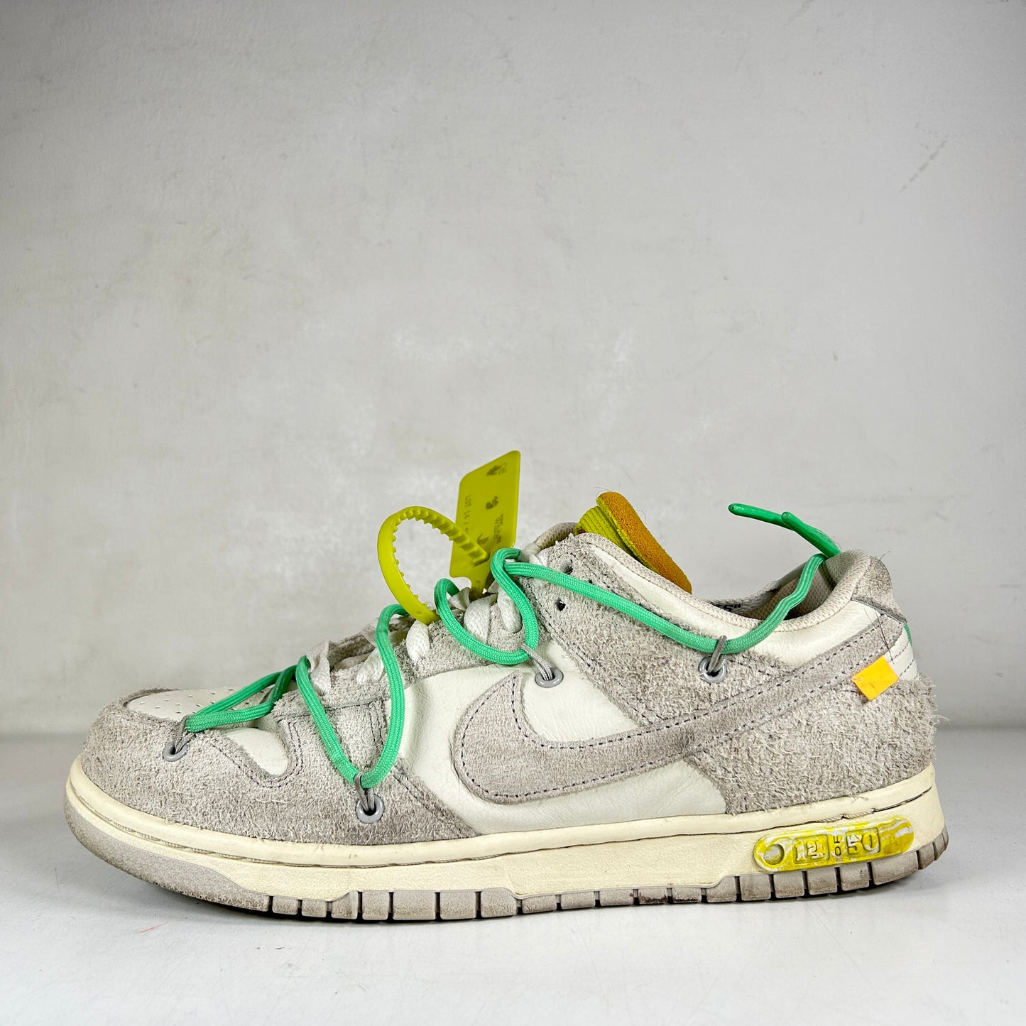 DJ0950 106 Nike Dunk Low Off-White Lot 14 [USED] - 8.5 M (Used)(No Lid)