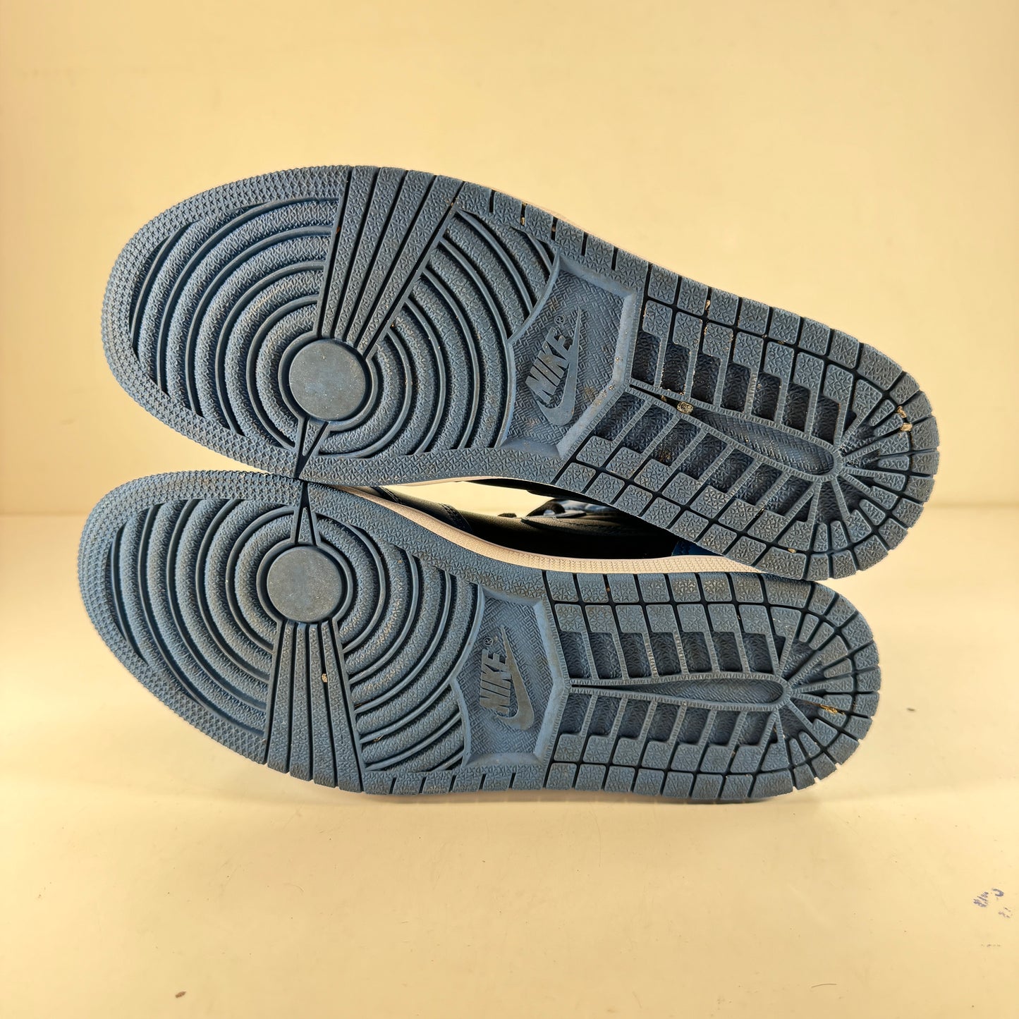 555088 404 Jordan 1 Retro High OG Dark Marina Blue [USED] - 9.5 M (Used)