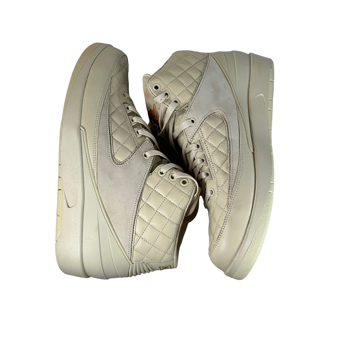 834825 250 Jordan 2 Retro Just Don Beach w/ Hat and Pin - 11.5 M (Yellowing)