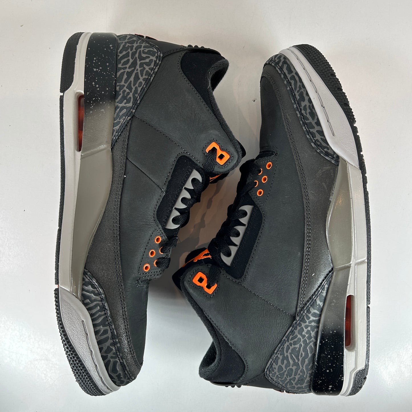 CT8532 080 Jordan 3 Retro Fear Pack (2023) [USED] - 10 M (Used2)