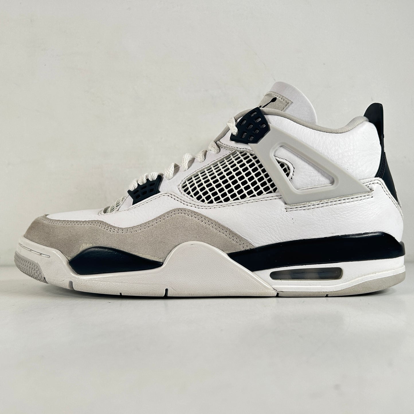 DH6927 111 Jordan 4 Retro Military Black [USED] - 10.5 M (Used3)