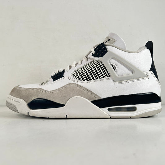 DH6927 111 Jordan 4 Retro Militar Negro