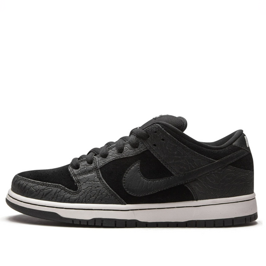 313170 013 Nike SB Dunk Low Entourage (F&F) Light's Out