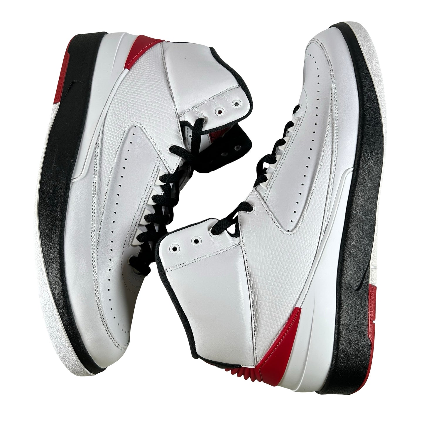 DX2454 106 Jordan 2 Retro OG Chicago (2022) [USED] - 13 M (Used2)