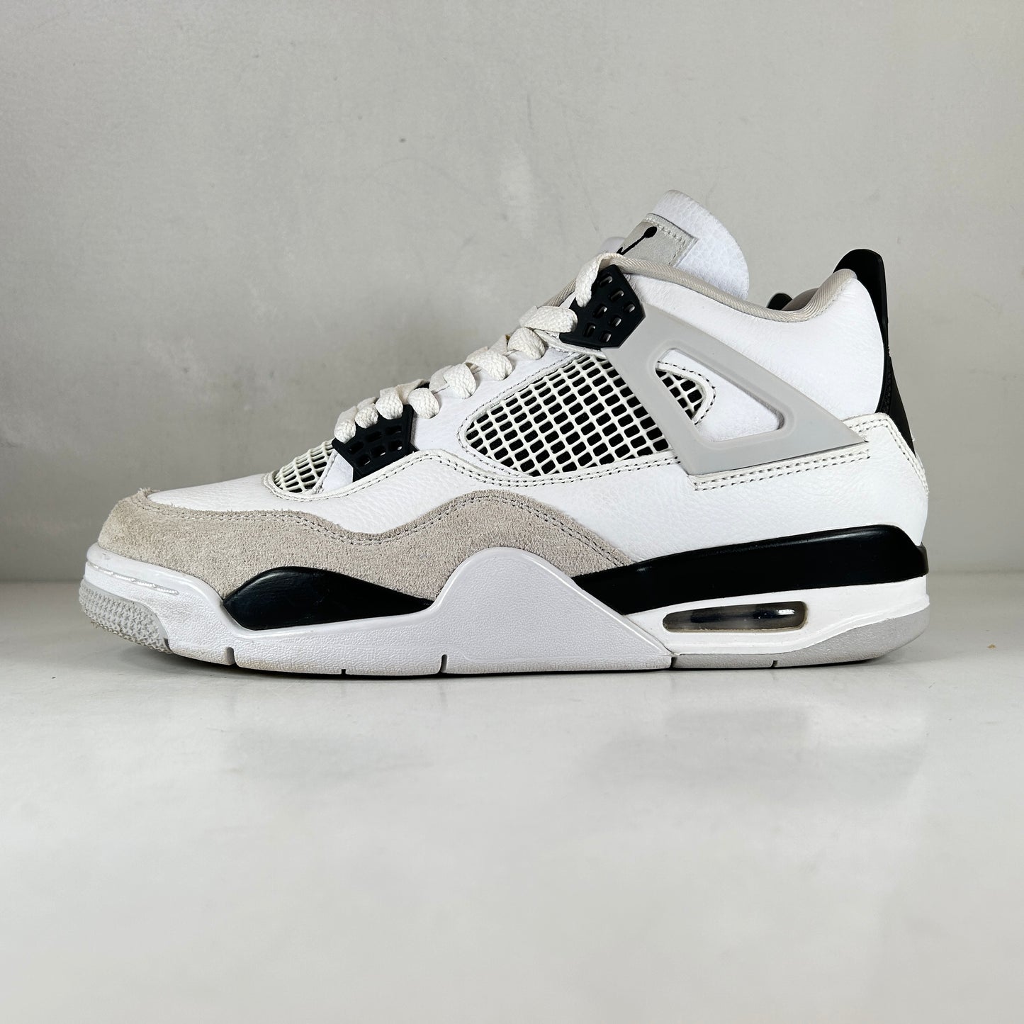DH6927 111 Jordan 4 Retro Military Black [USED] - 8.5 M (Used) (No Box)