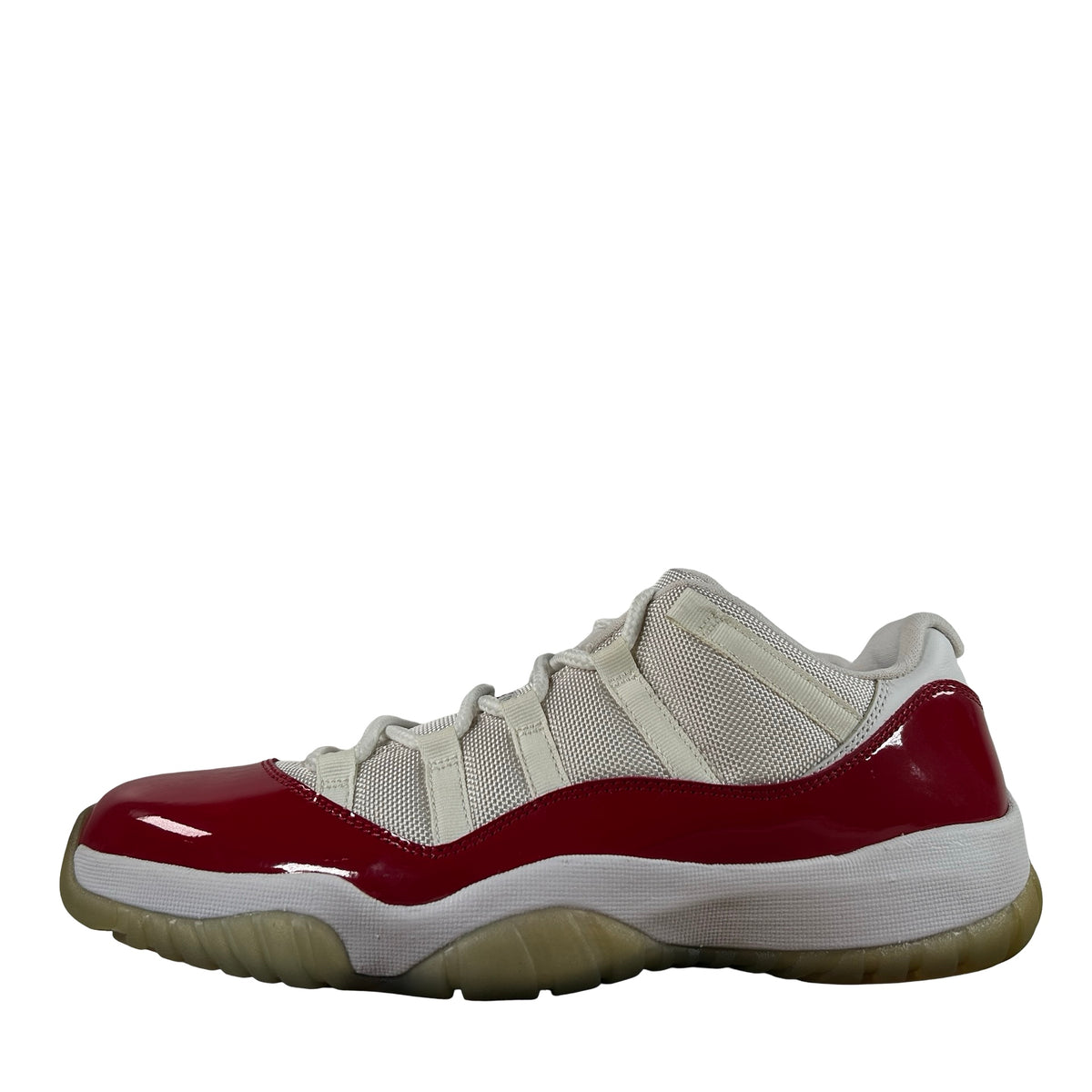 528895 102 Jordan 11 Retro Low Cherry (2016) - 11 M (Yellowing)