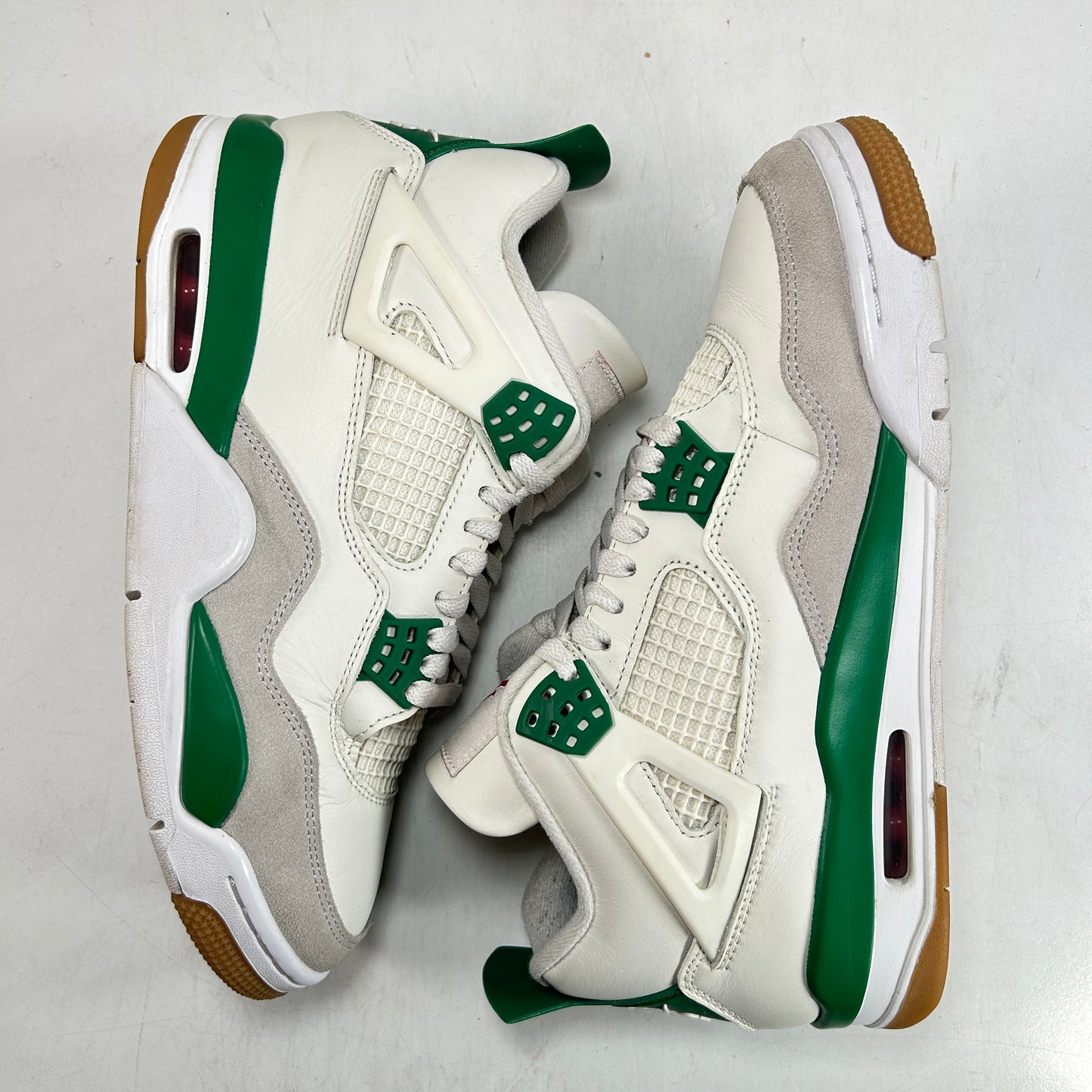 DR5415 103 Jordan 4 Retro SB Pine Green [USED] - 9 M (Used4)