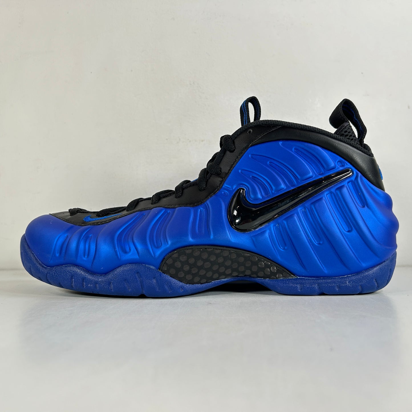 624041 403 Nike Air Foamposite Pro Hyper Cobalt [USED] - 11 M (VNDS) (Replace Box)