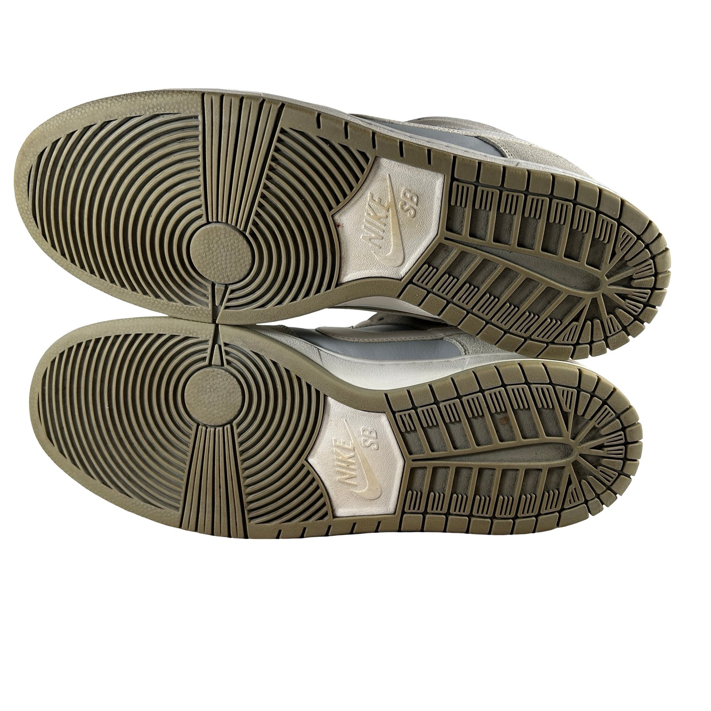 AR0778 110 Nike SB Dunk Low Cumbre Blanco Lobo Gris
