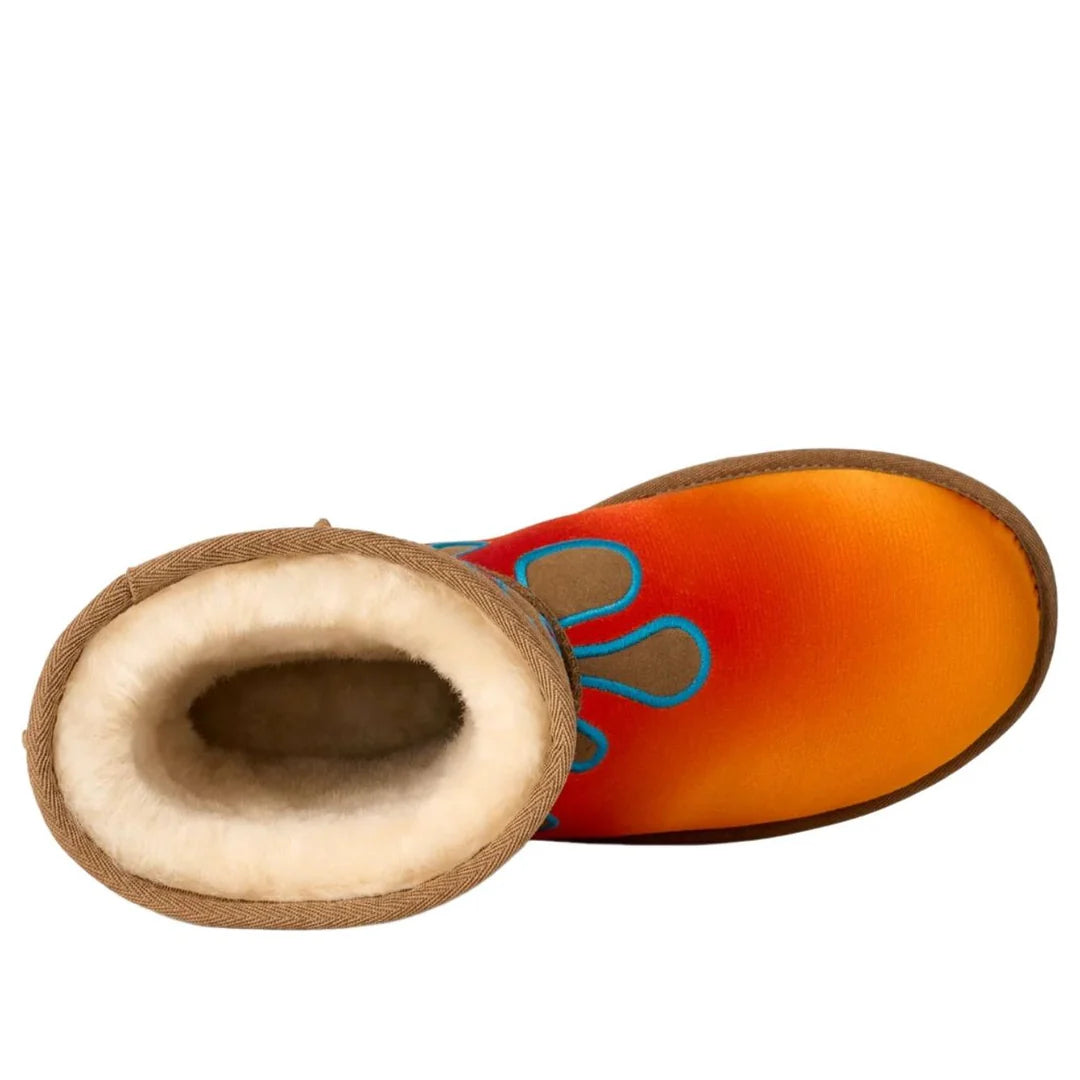 1182671 CHE UGG Classic Short Boot Jeremy Scott Flames Chestnut (2025)