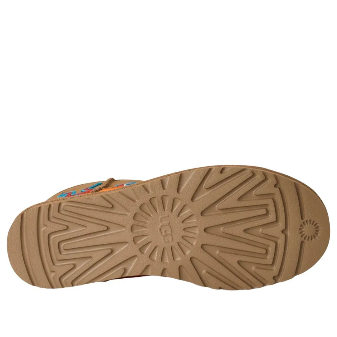 1182671 CHE UGG Classic Short Boot Jeremy Scott Flames Chestnut (2025)