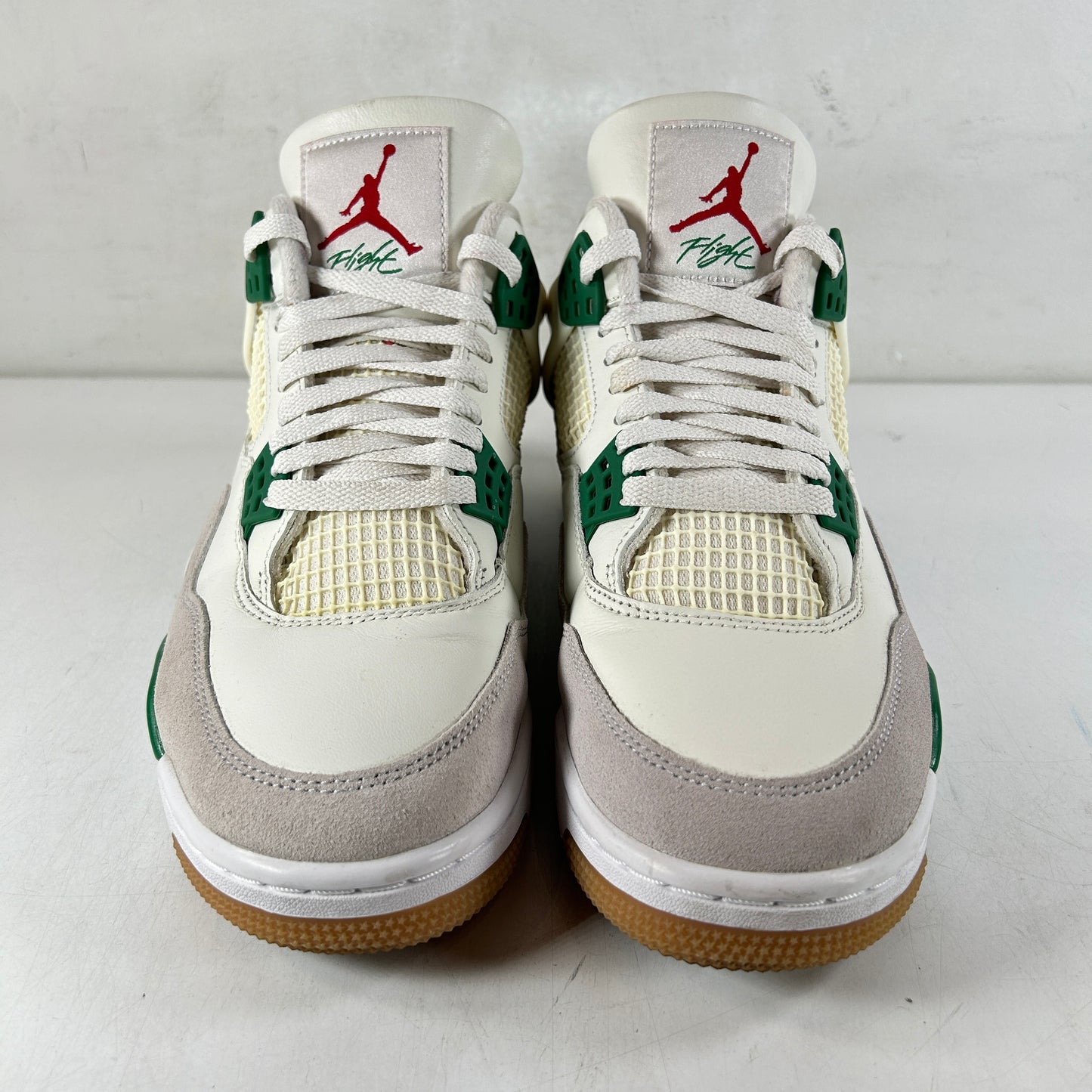 DR5415 103 Jordan 4 Retro SB Pine Green [USED] - 9.5 M (Used2)