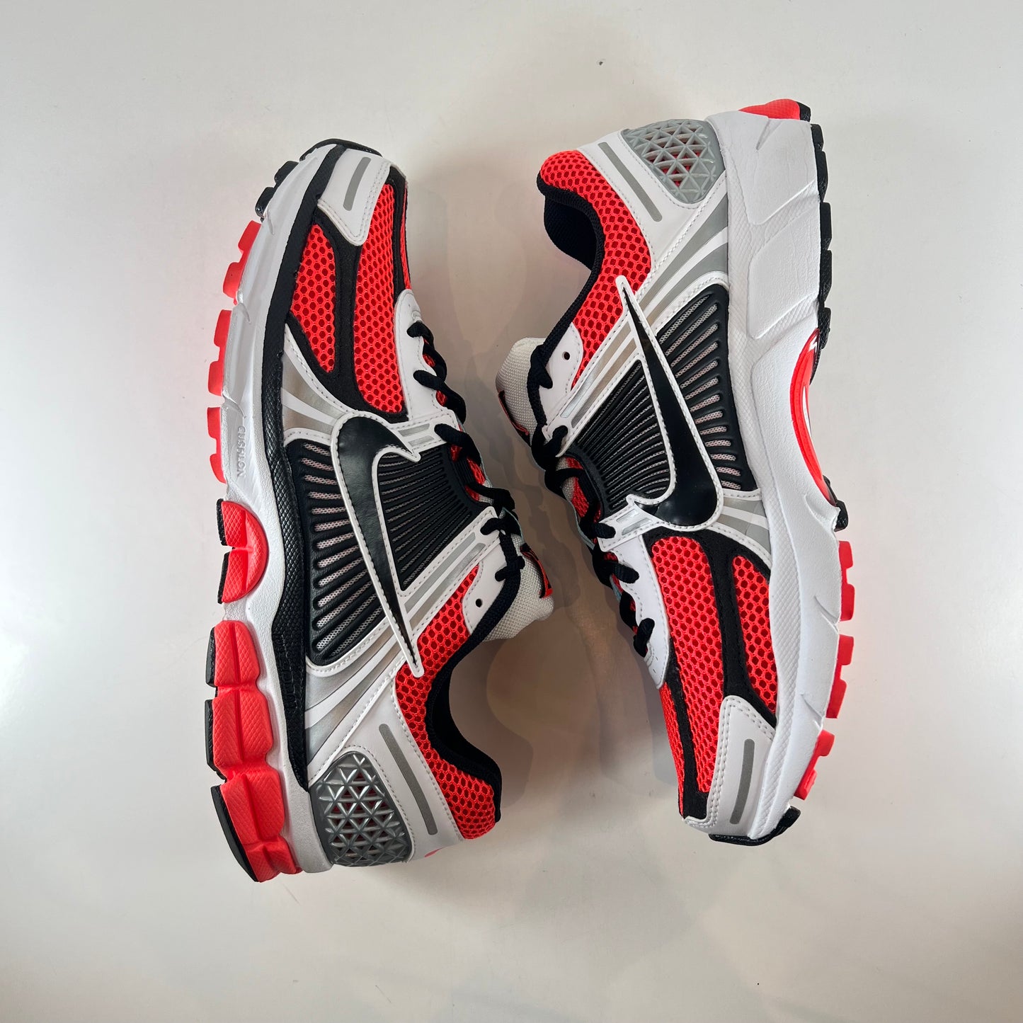 CZ8667 600 Nike Zoom Vomero 5 Bright Crimson [USED] - 10.5 M (Used)