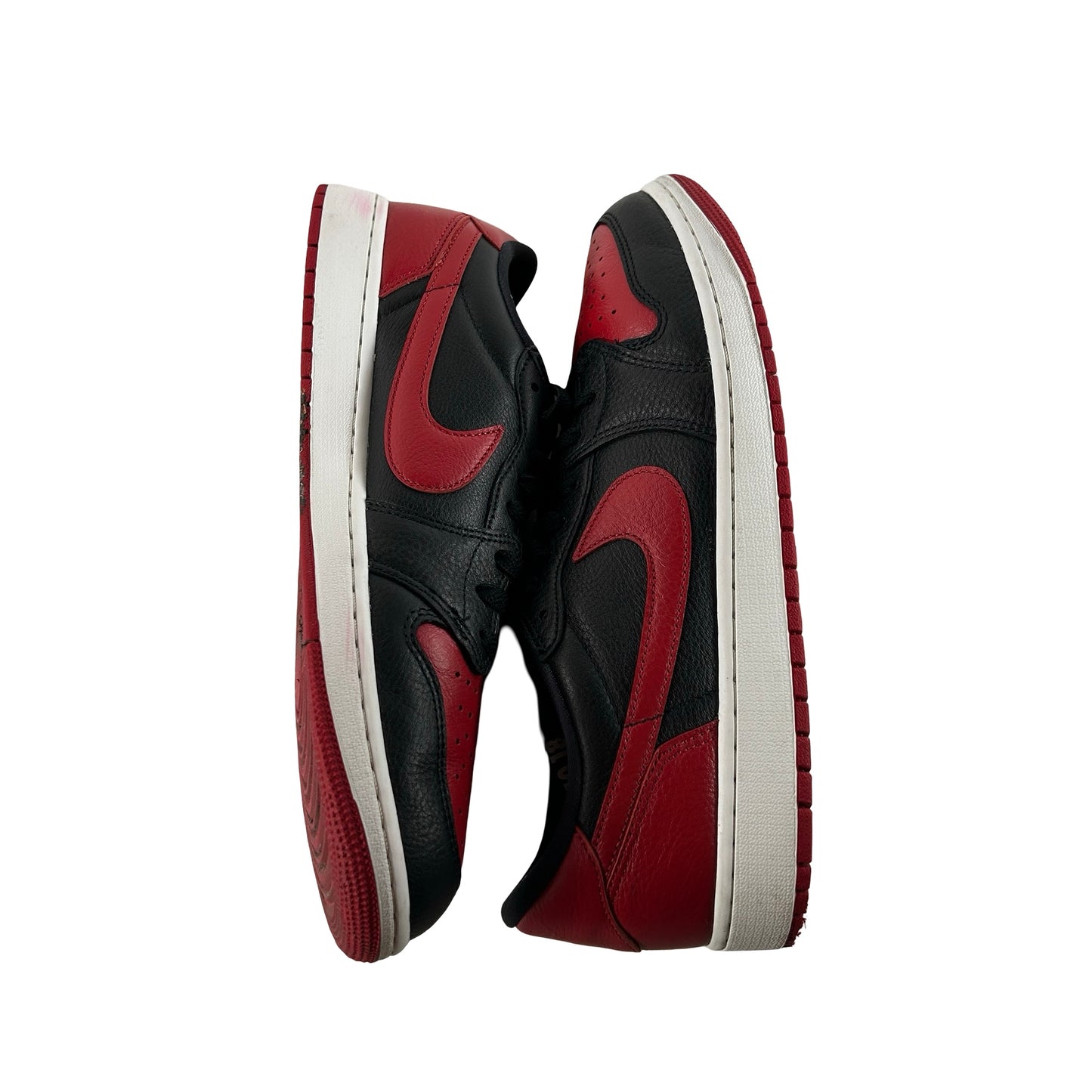IW6276 001 Air Jordan 1 Retro Low OG Banned [USED] - 13 M (Used)