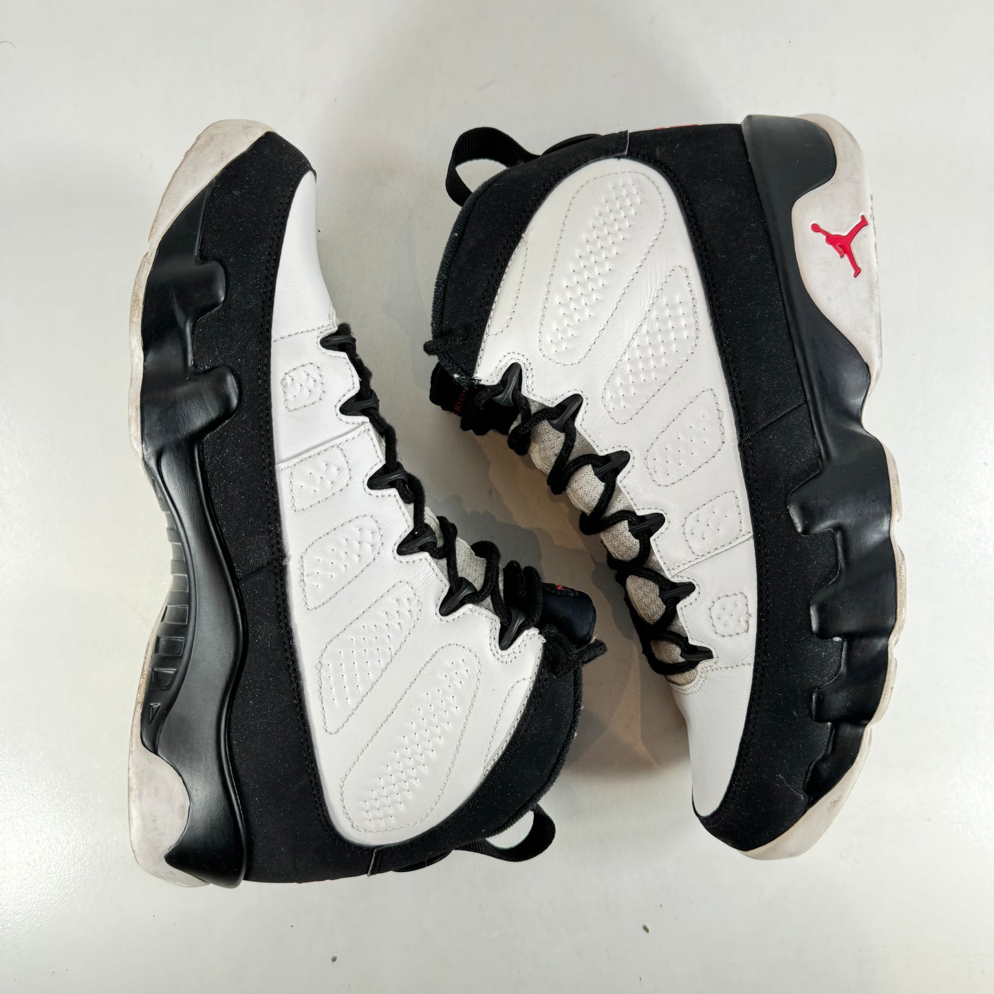 302370 112 Jordan 9 OG [USED] - 9.5 M (Used)