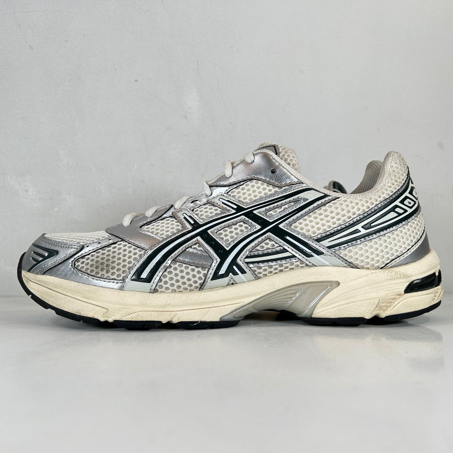 1201A956 100 ASICS Gel-1130 Kith Cream Scarab (2023) [USED] - 12 M (Used)