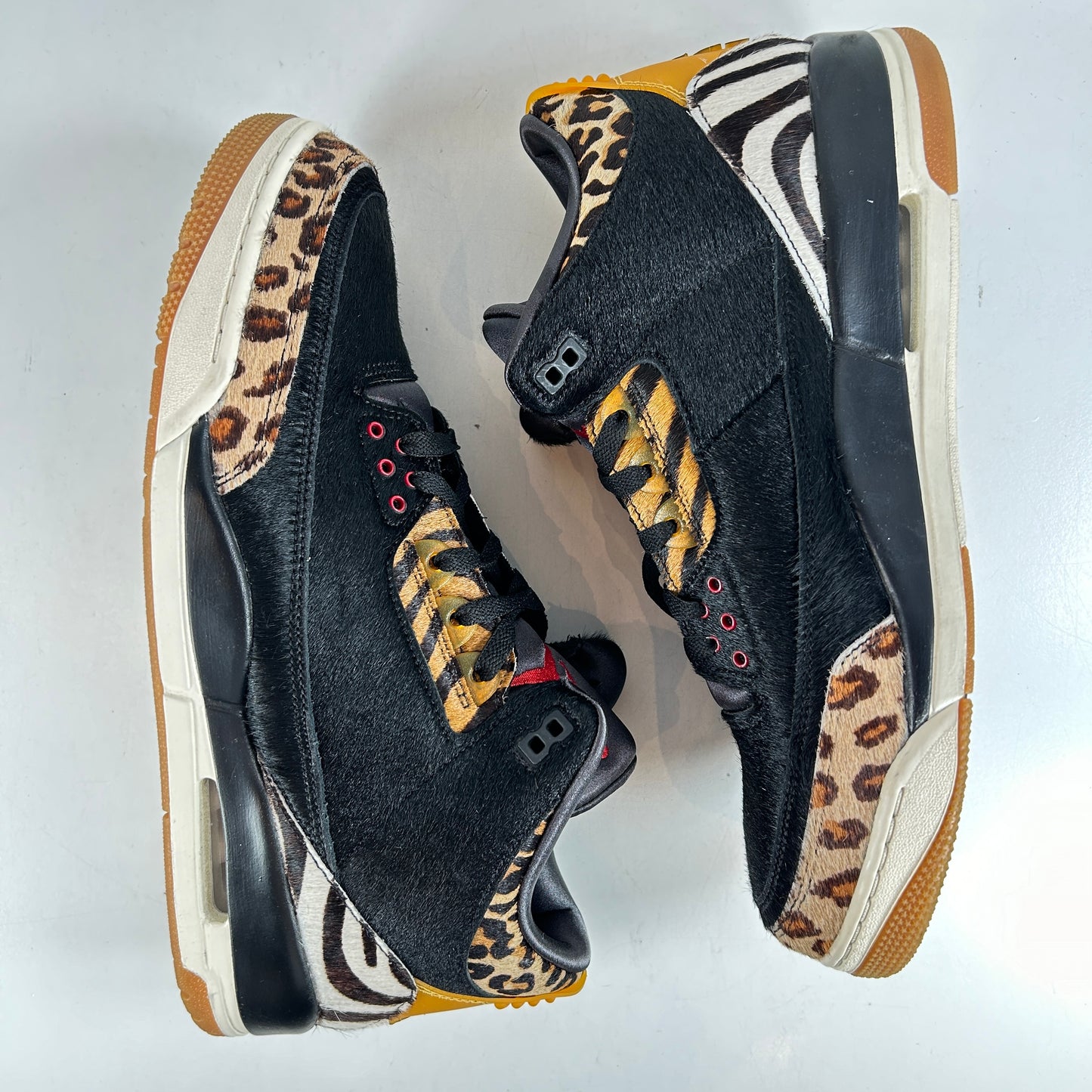 CK4344 002 Jordan 3 Retro Instinto Animal