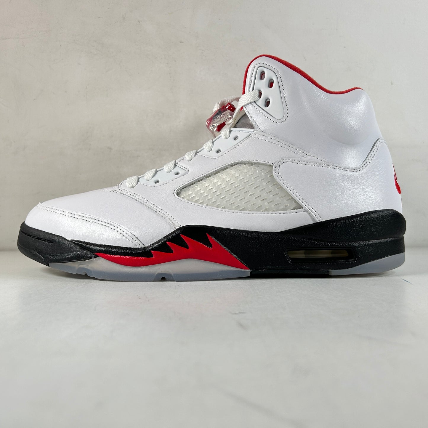 DA1911 102 Jordan 5 Retro Fire Red Silver Tongue (2020) [USED] - 11 M (VNDS)