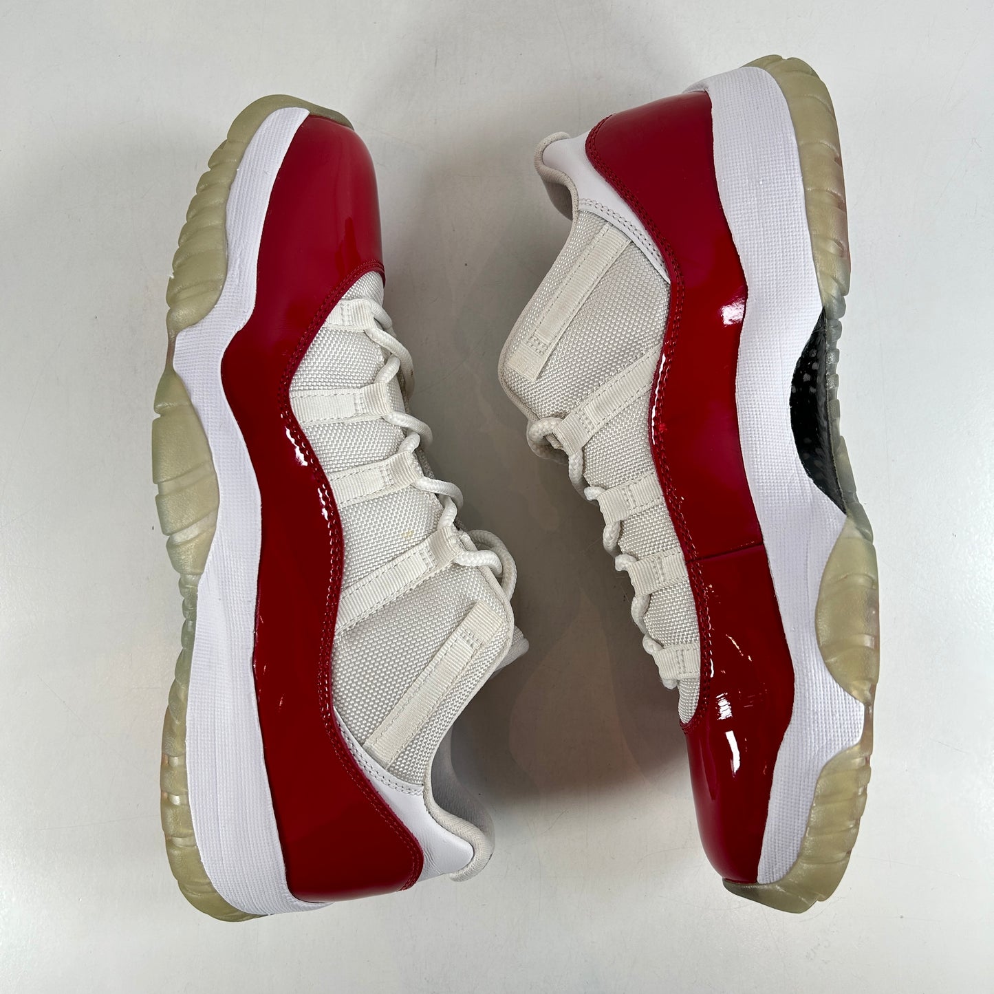 528895 102 Jordan 11 Retro Low Cherry (2016) [USED] - 10.5 M (VNDS) (Replace Box)