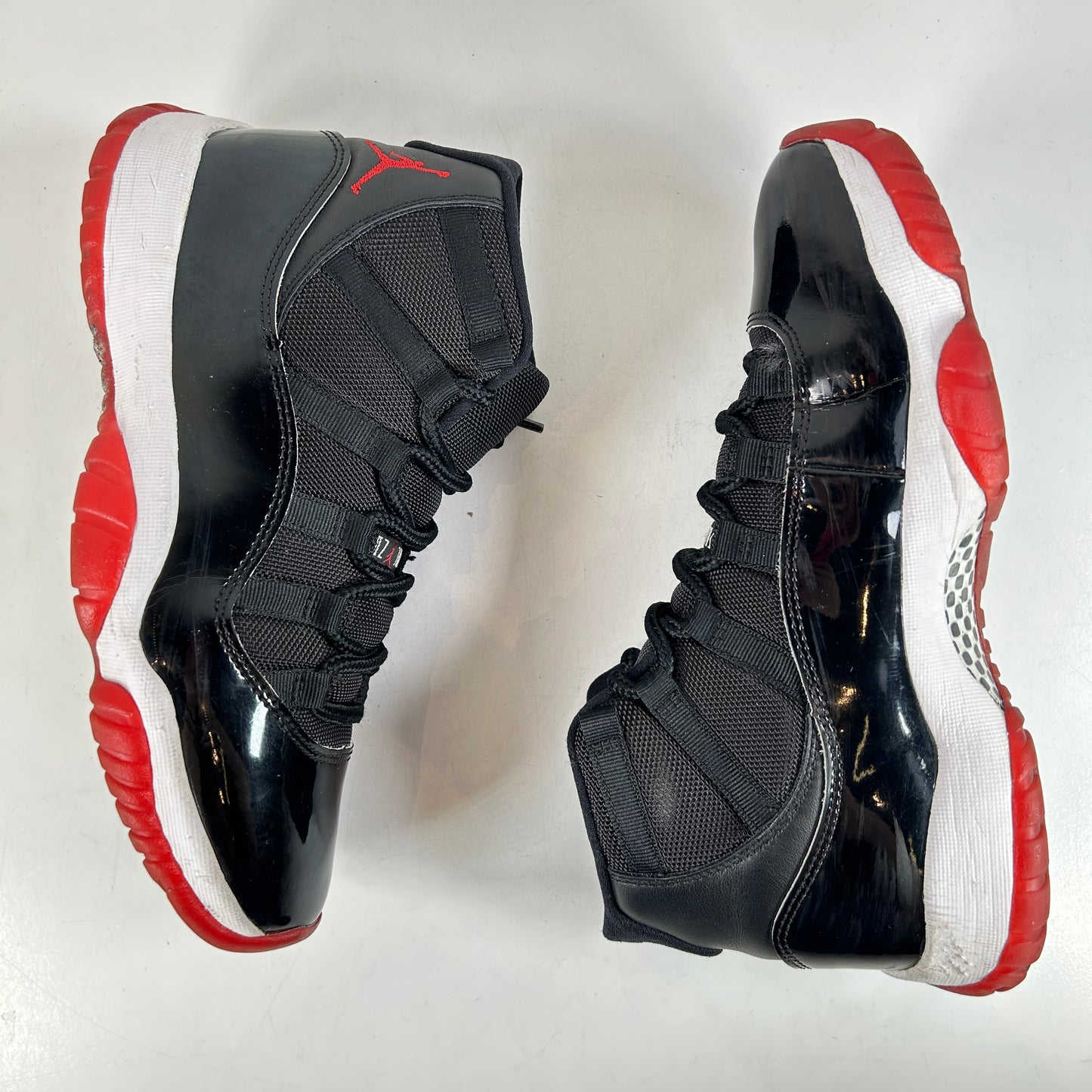 378037 061 Jordan 11 Bred (2019) [USED] - 8 M (Used2)