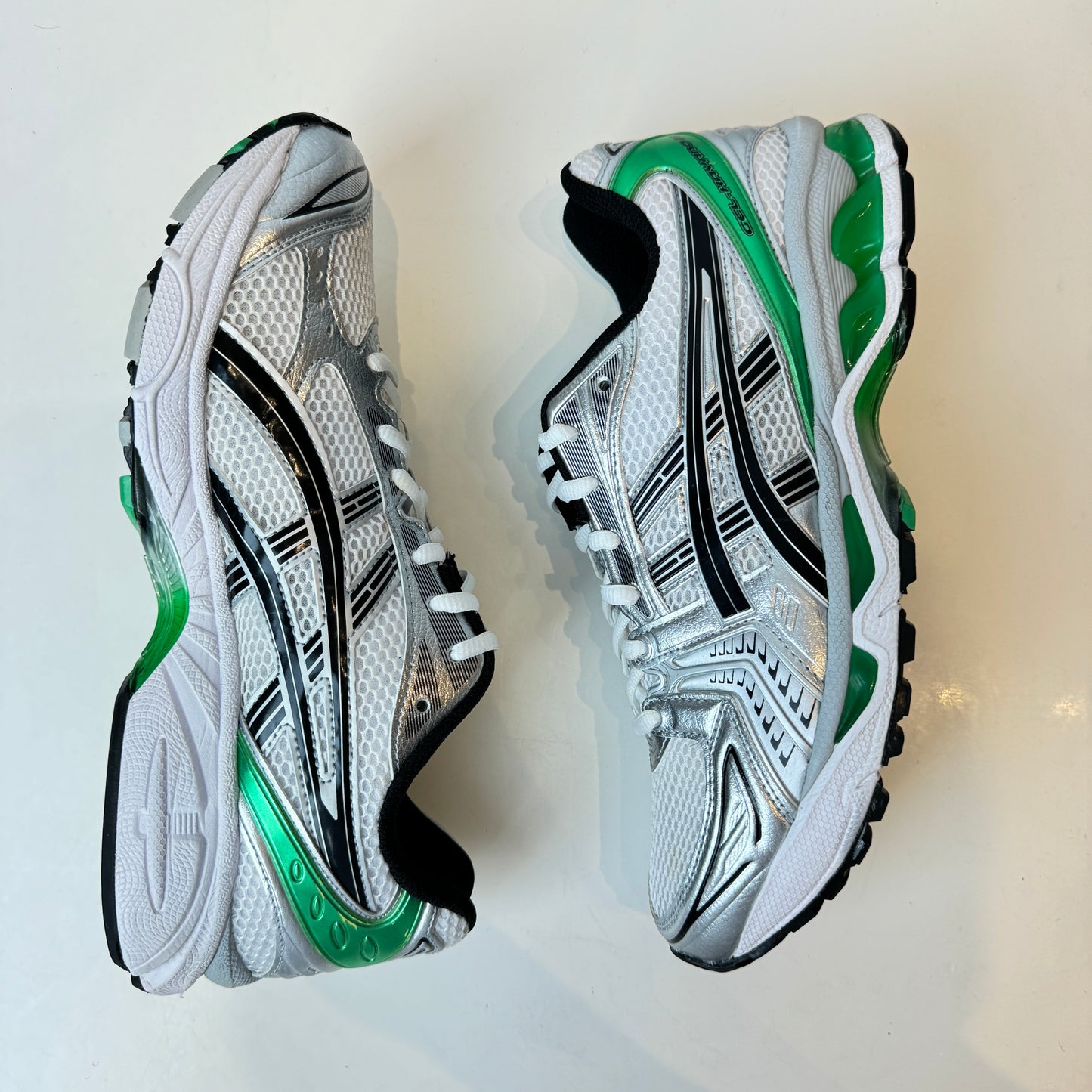 1201A019 110 ASICS Gel-Kayano 14 White Malachite Green [USED] - 9 M (Used)