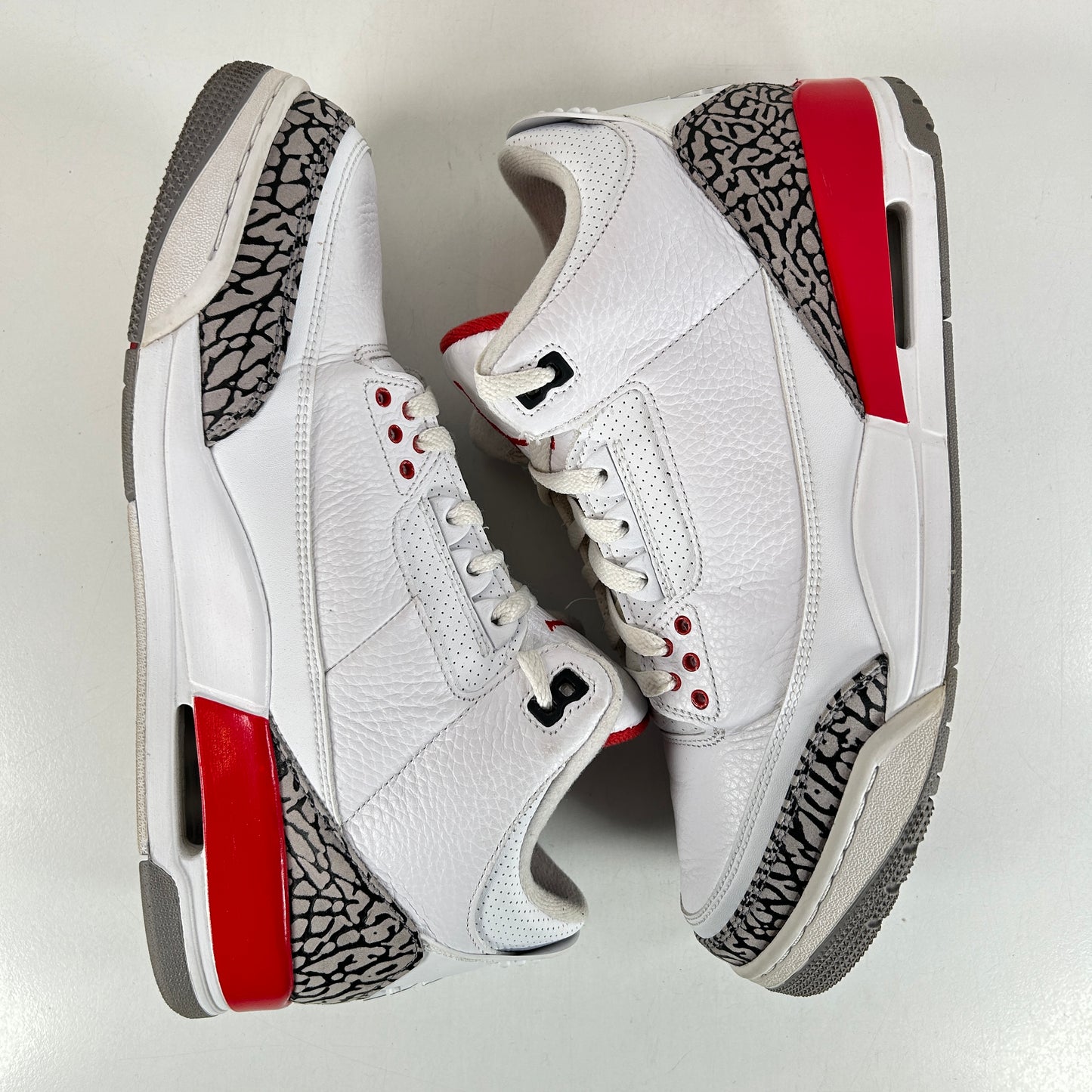 136064 116 Jordan 3 Retro Hall of Fame [USED] - 11 M (Used)
