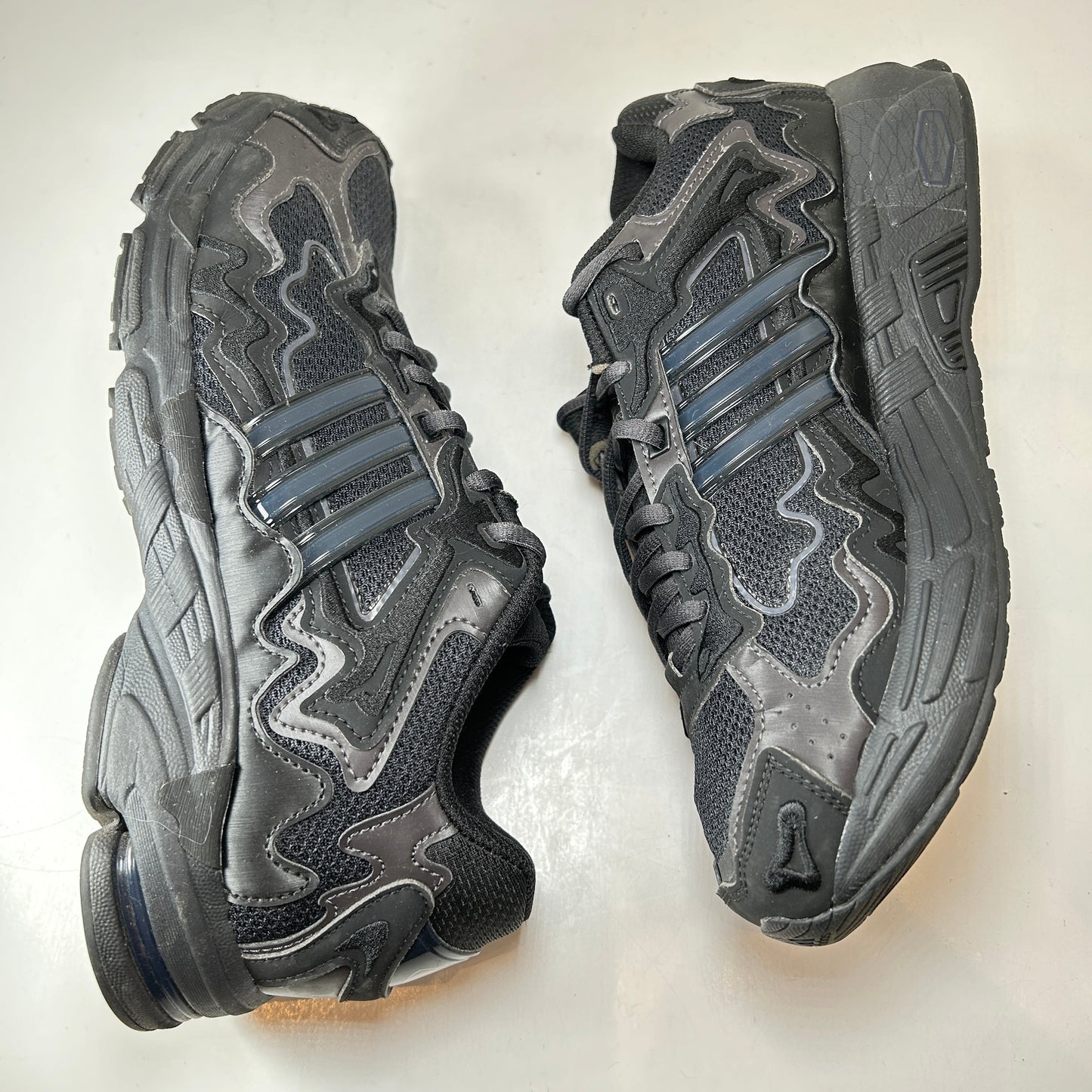 ID0805 adidas Response CL Bad Bunny Triple Black [USED] - 9 M (Used2)