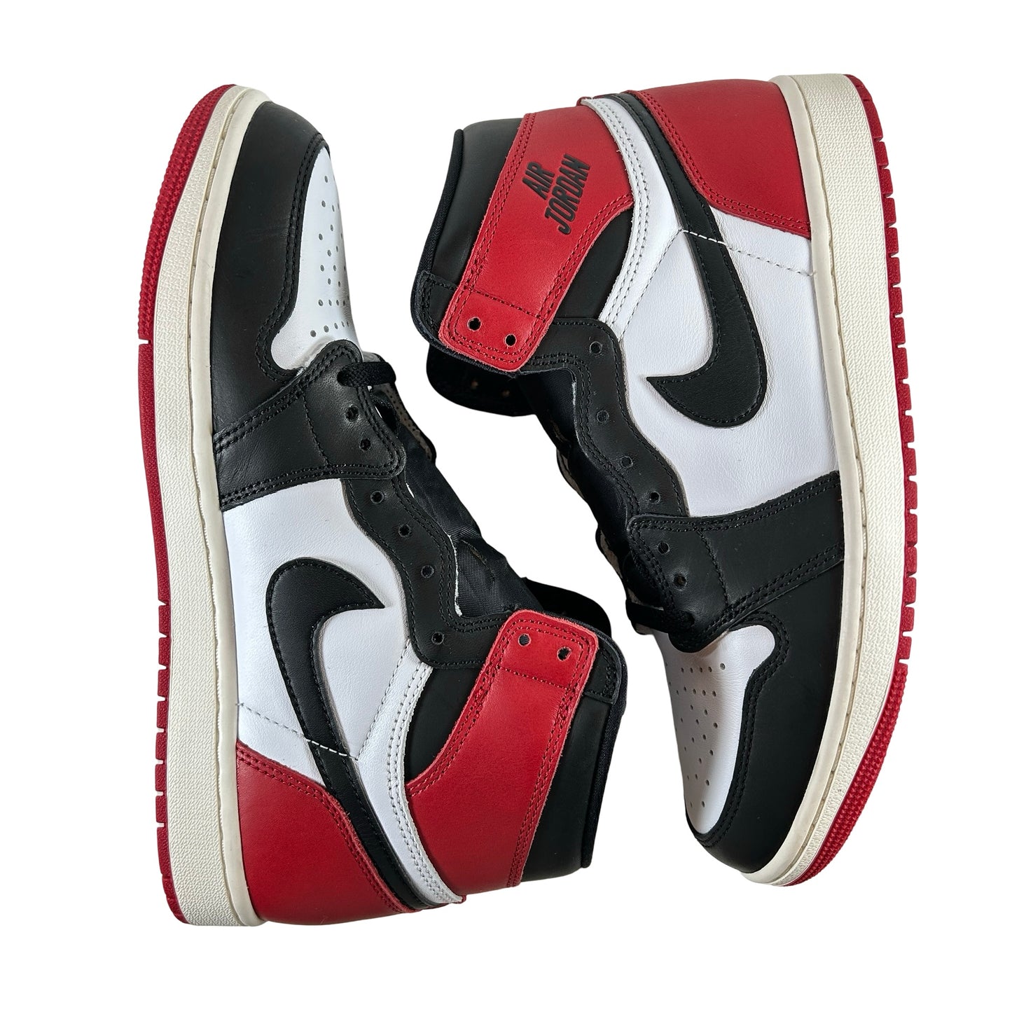 DZ5485 106 Jordan 1 Retro High OG Black Toe Reimagined [USED] - 9.5 M (VNDS)