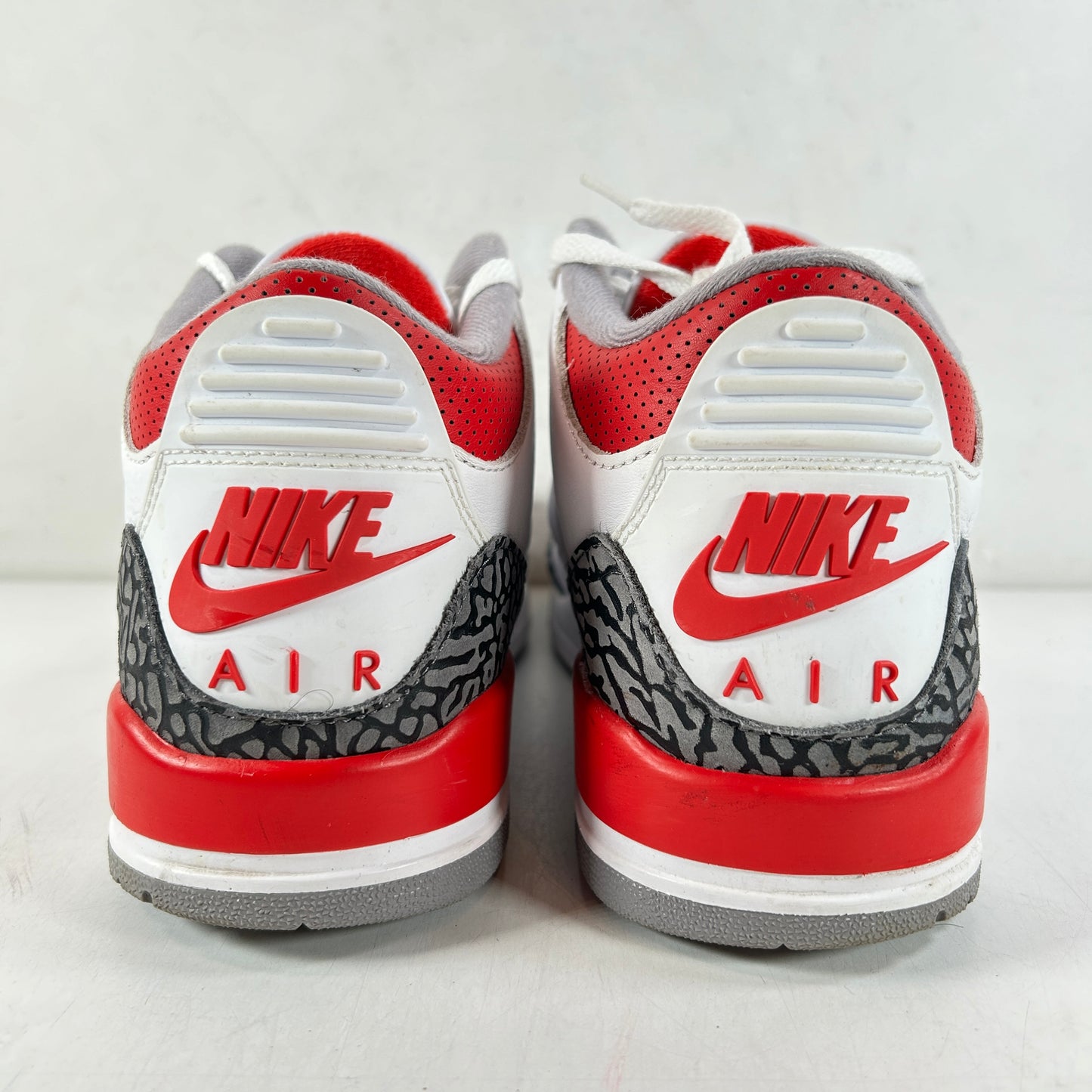 DN3707 160 Jordan 3 Retro Fire Red (2022) [USED] - 8 M (Used) (No Box)