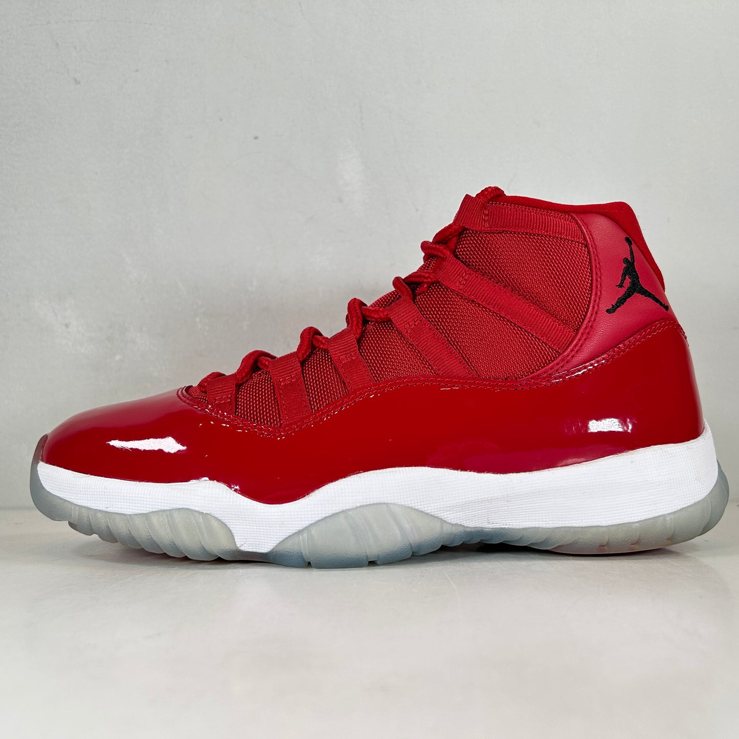 378037 623 Jordan 11 Retro Win Like 96 [USED] - 9.5 M (VNDS)