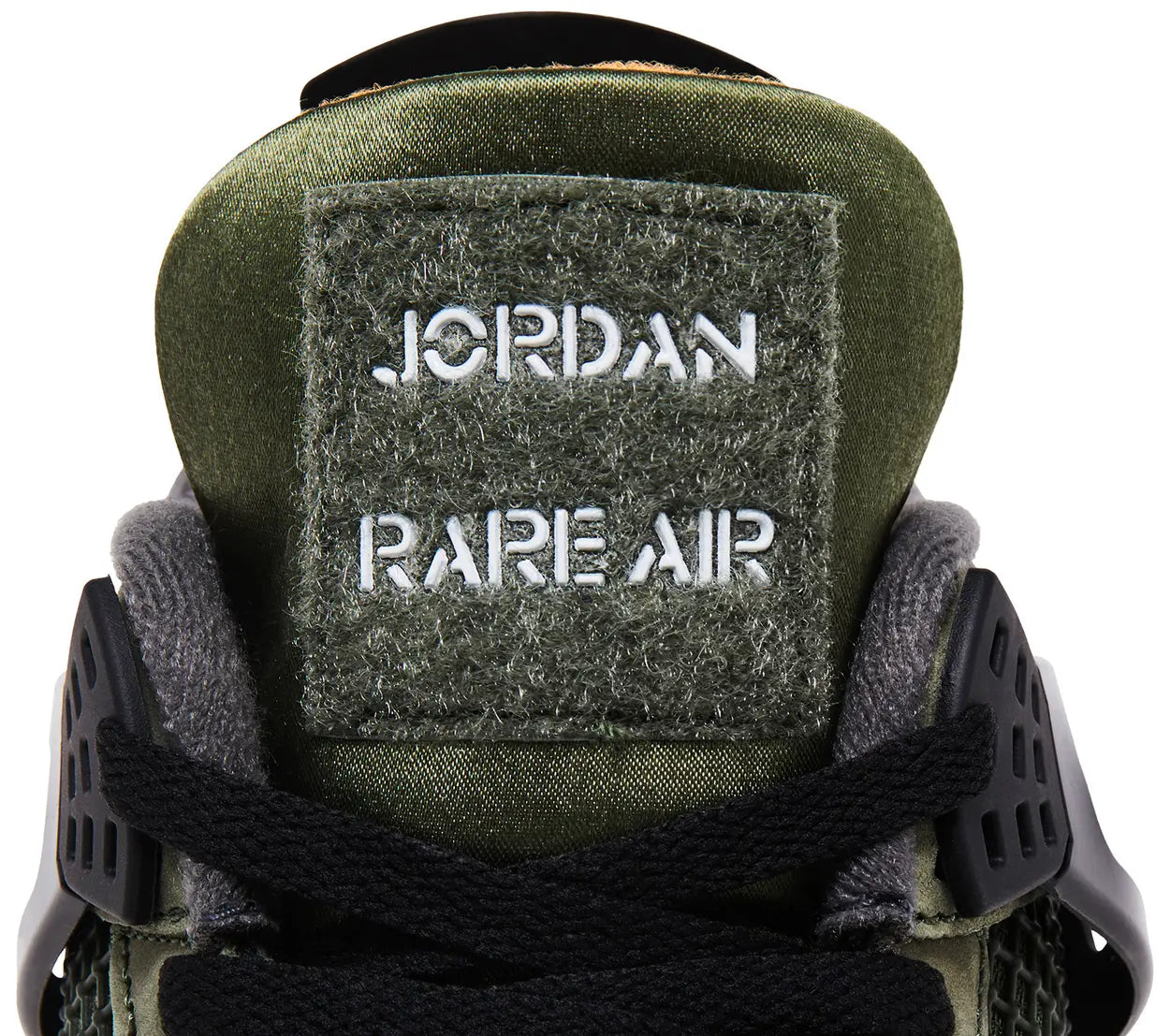 IB1519 200 Jordan 4 Retro OG SP Undefeated (2025)