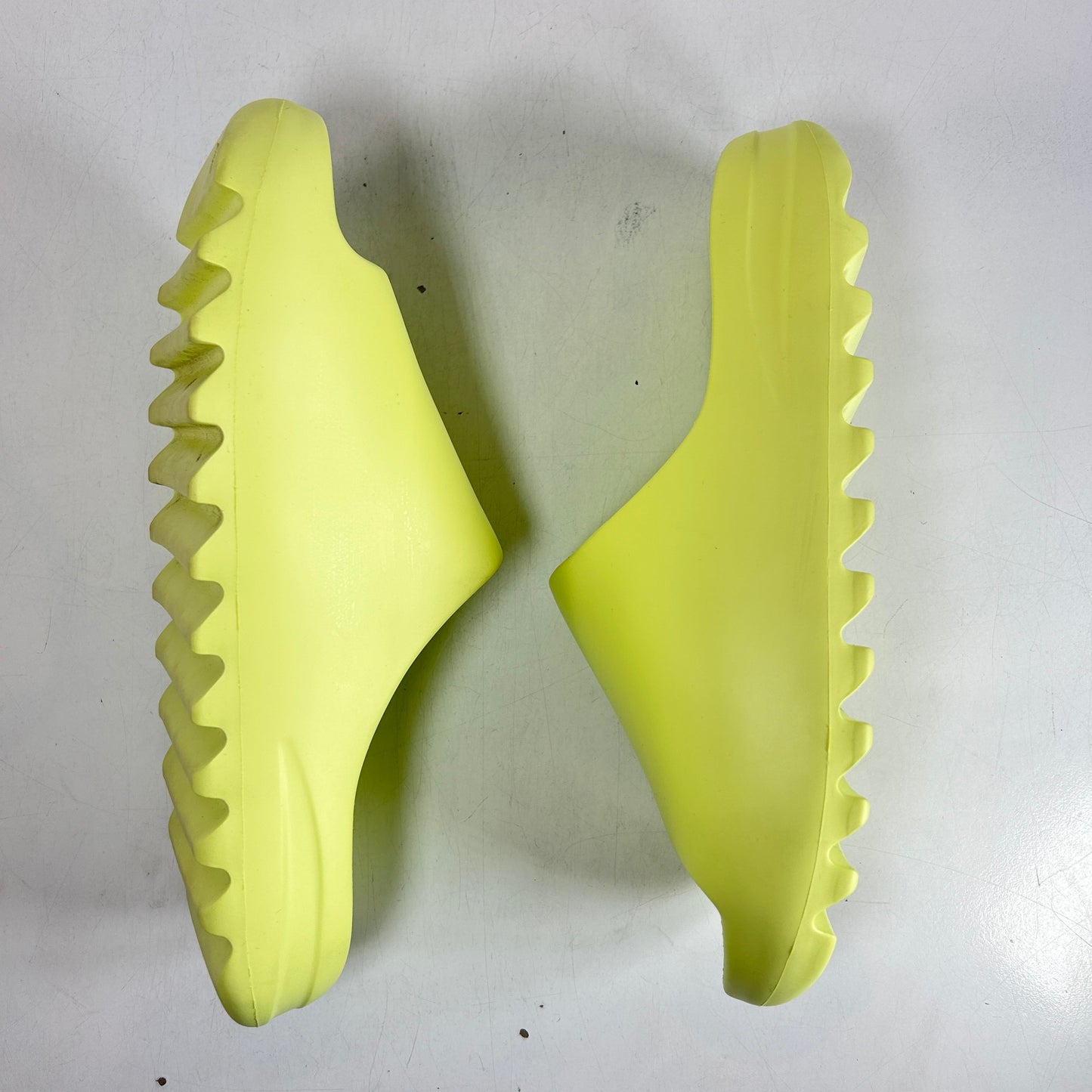 GX6138 adidas Yeezy Slide Glow Green [USED] - 11 M (Used)