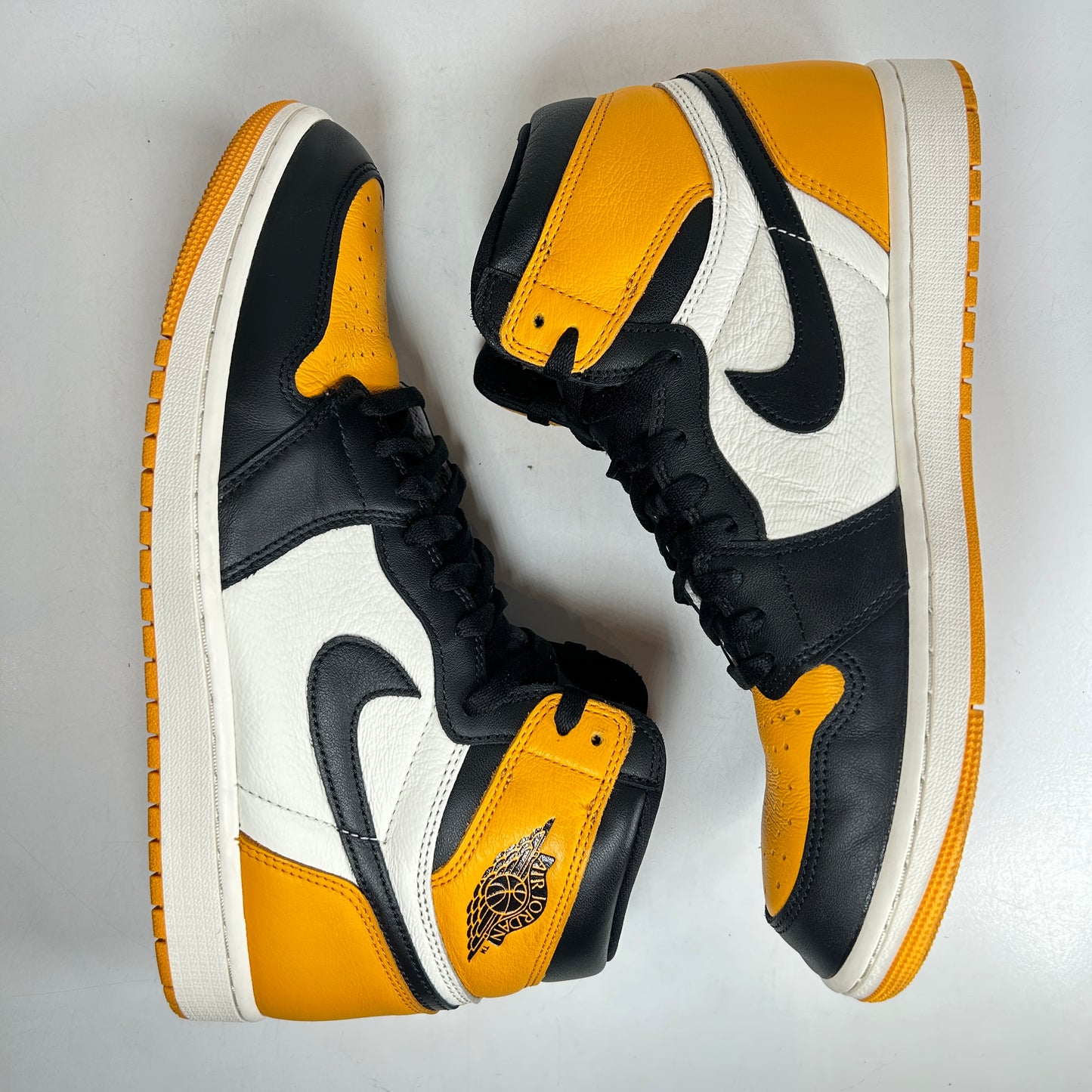 555088 711 Jordan 1 Retro High OG Yellow Toe [USED] - 11.5 M (Used2)
