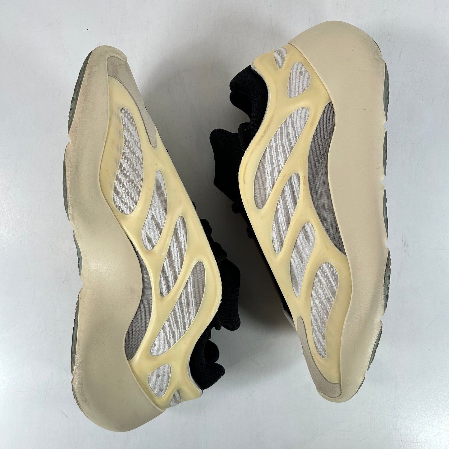 FW4980 adidas Yeezy 700 V3 Azael [USED] - 9 M (Used) (Replace Box)