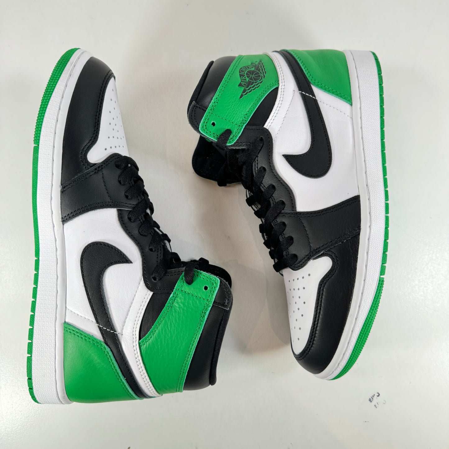 DZ5485 031 Jordan 1 Retro High OG Lucky Green [USED] - 10 M (Used)