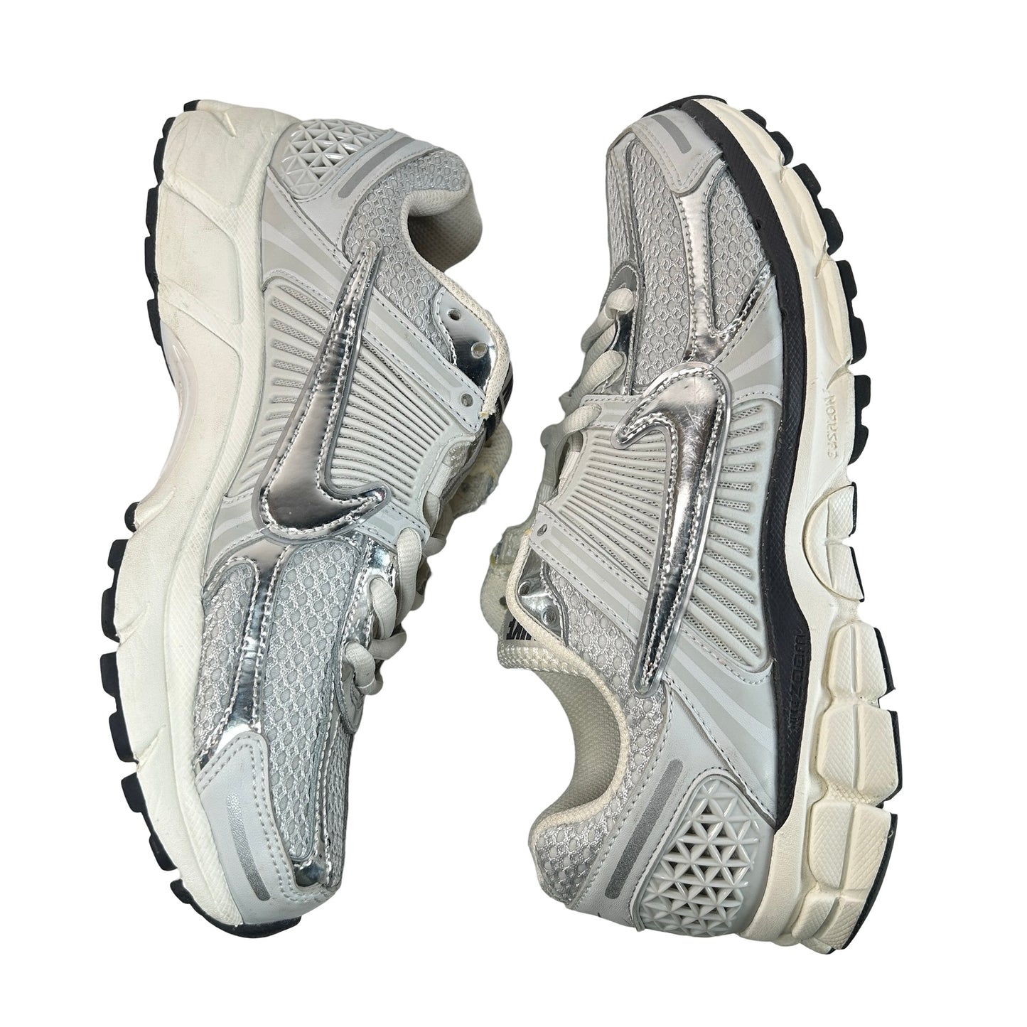 FD0884 025 Nike Zoom Vomero 5 Photon Dust Metallic Silver W [USED] - 10 W (Used) (No Box)