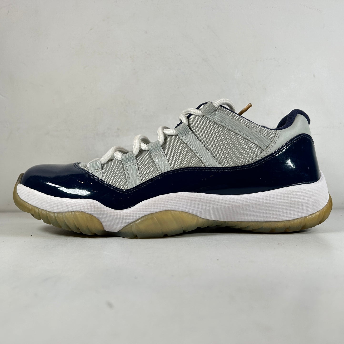 528895 007 Jordan 11 Retro Low Georgetown [USED] - 10.5 M (Used) (No Box)