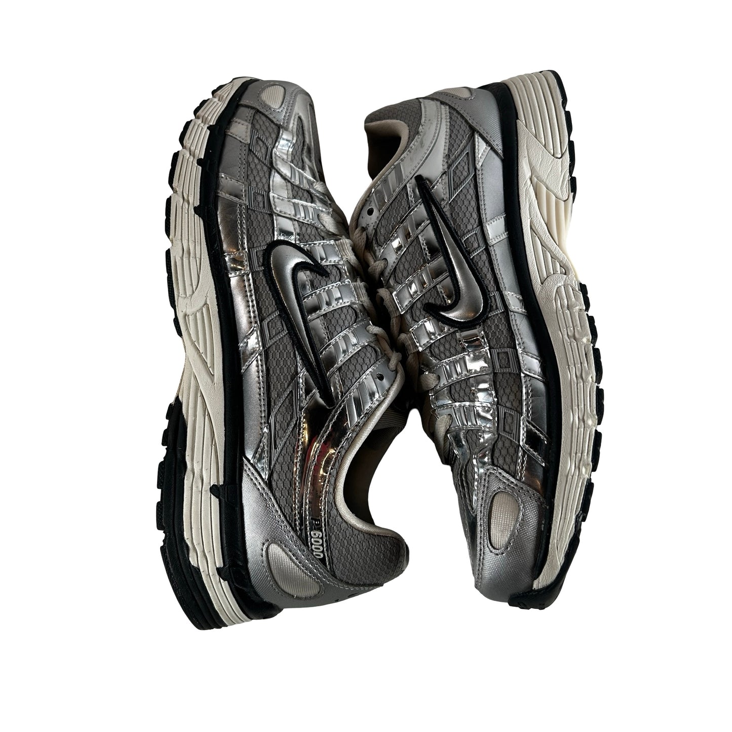 CN0149 001 Nike P-6000 Metallic Silver [USED] - 9.5 M (Used)
