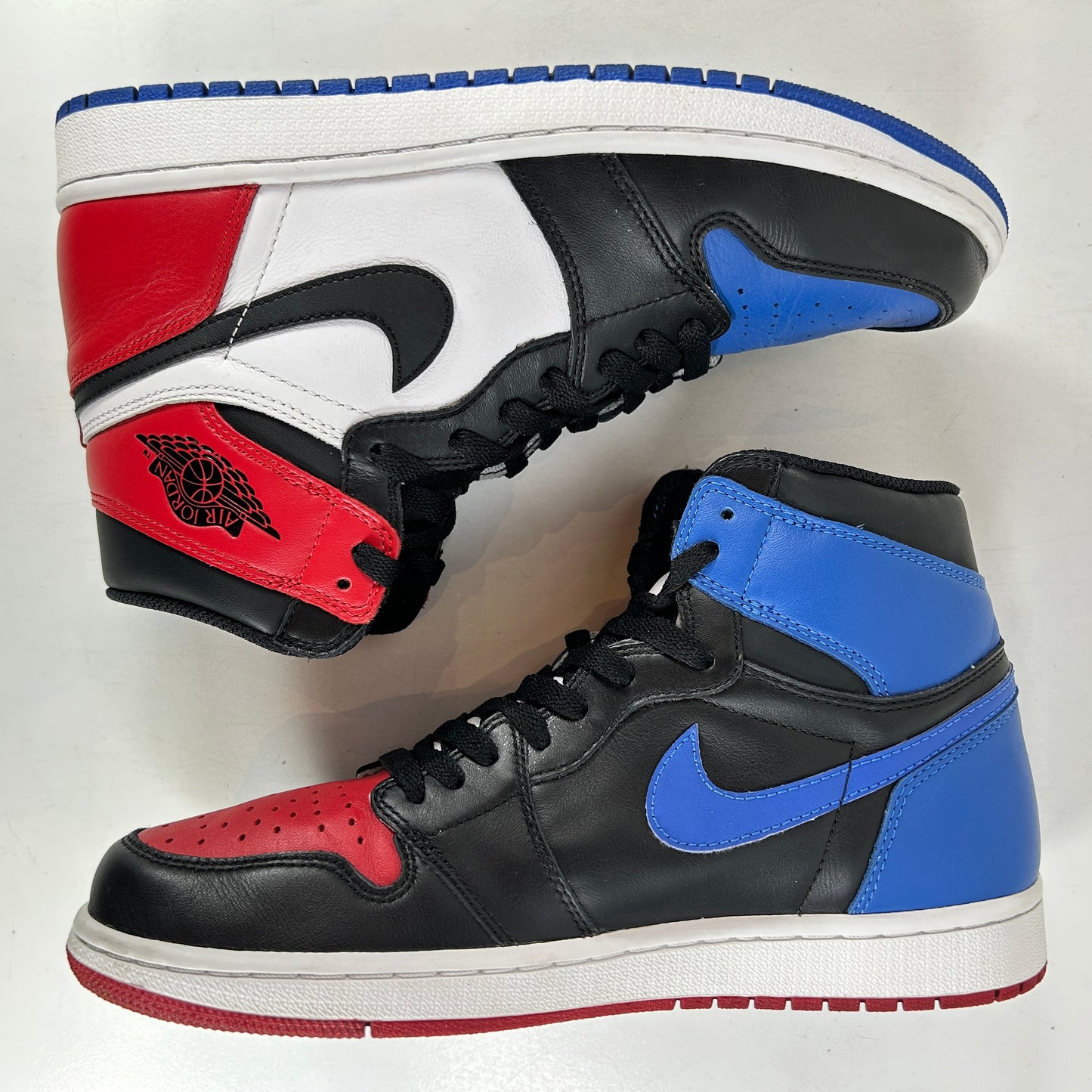 555088 026 Jordan 1 Retro Top 3 [USED] - 9.5 M (Used) (No Box)