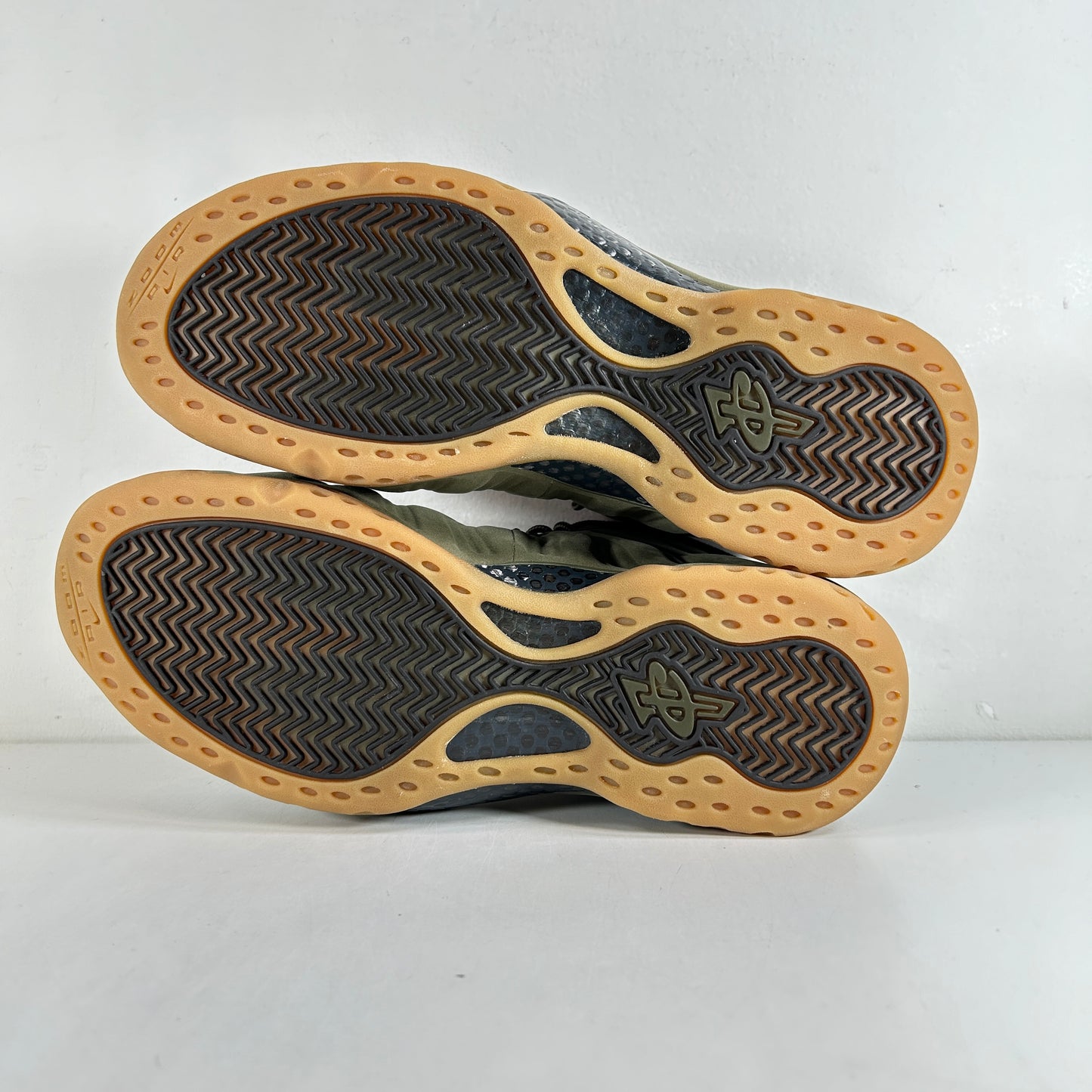575420 200 Nike Air Foamposite One Olive [USED] - 11 M (VNDS) (Replace Box)