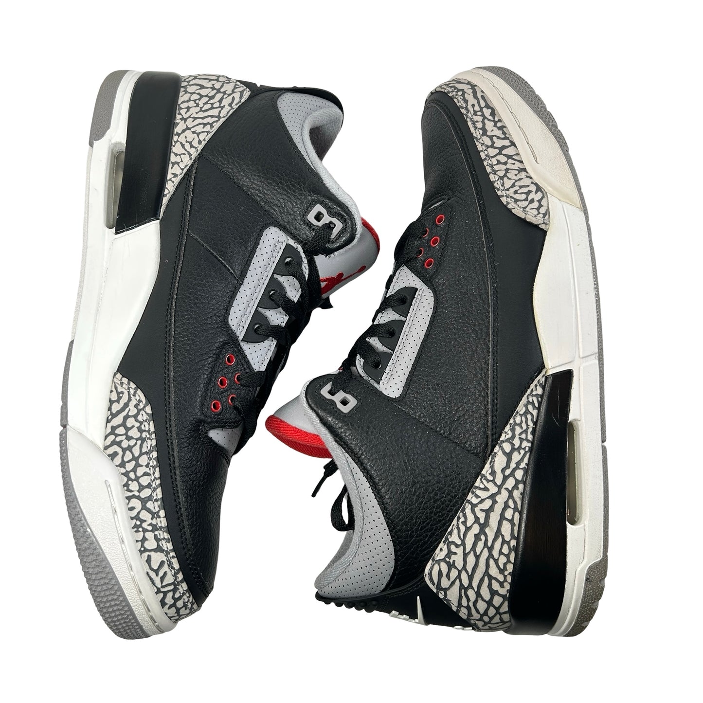 854262 001 Jordan 3 Black Cement 2018 [USED] - 13 M (Used)