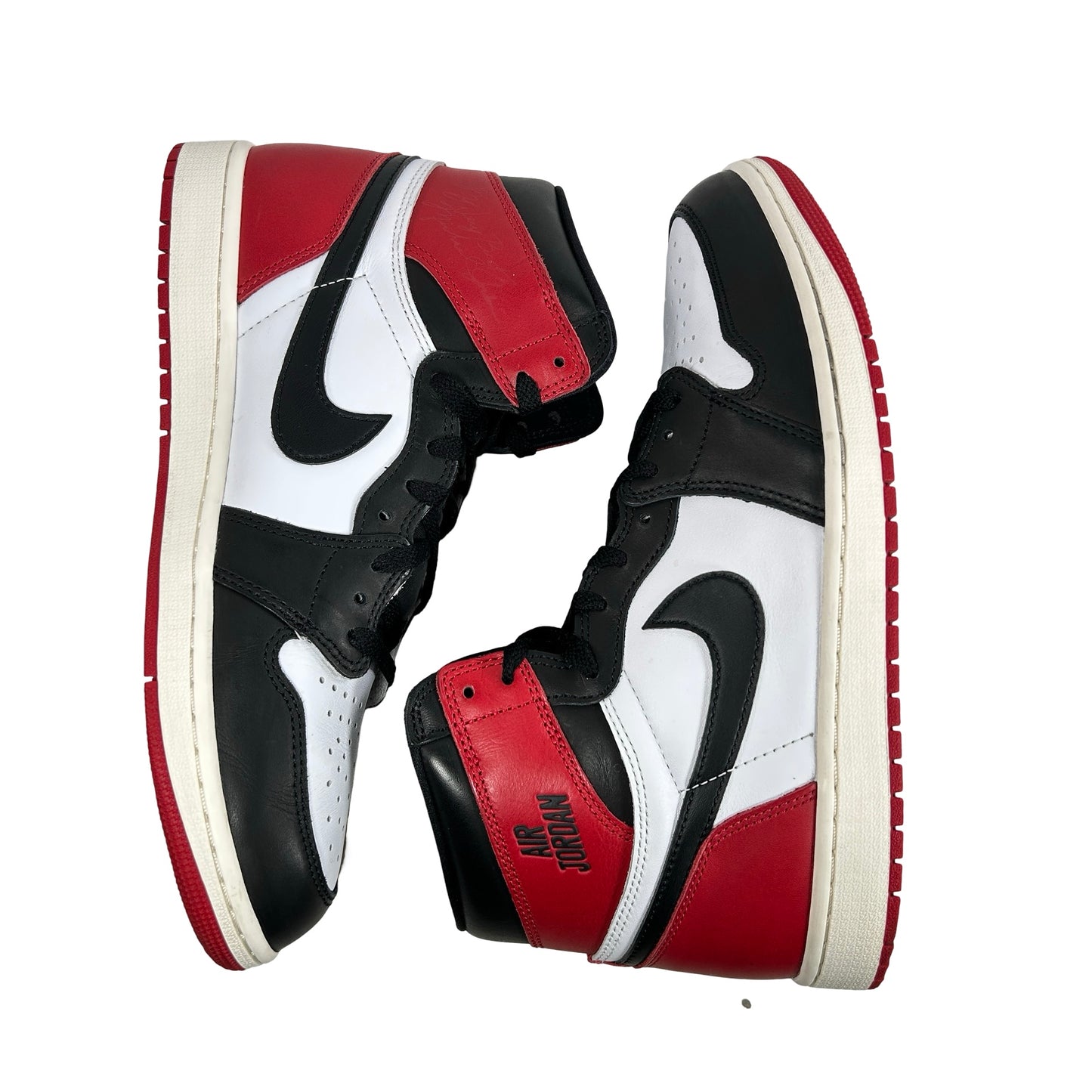 DZ5485 106 Jordan 1 Retro High OG Black Toe Reimagined [USED] - 11 M (Used4)