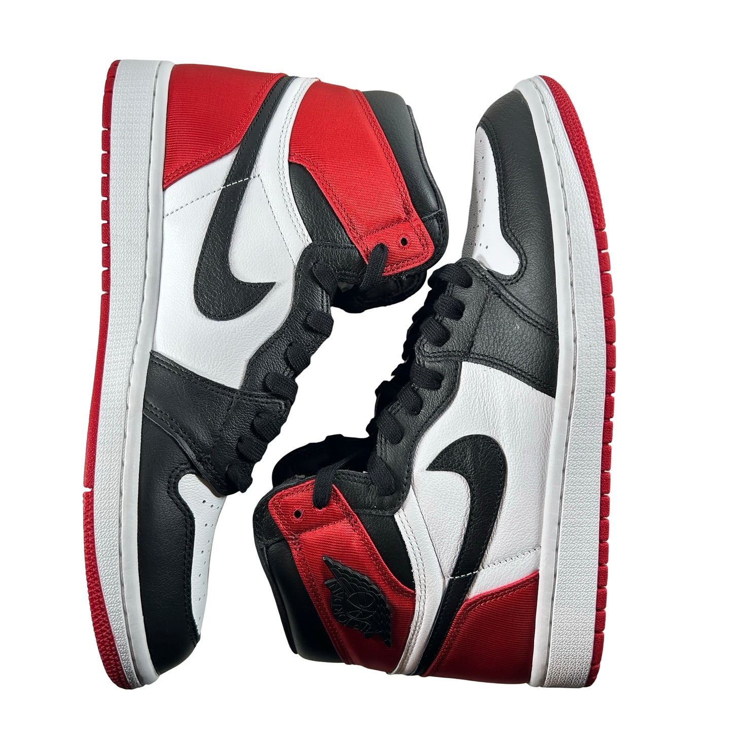 CD0461 016 AJ1 Satin Black Toe [USED] - 10.5 W (Used2)