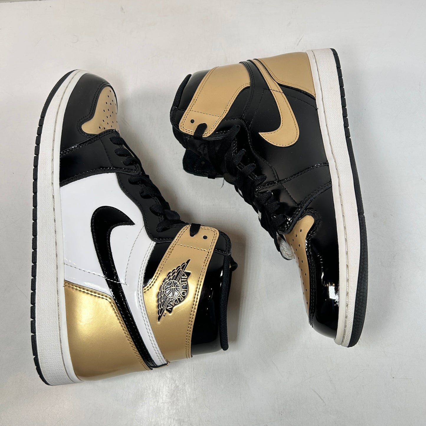 861428 007 Jordan 1 Retro High NRG Patent Gold Toe [USED] - 11.5 M (Used)