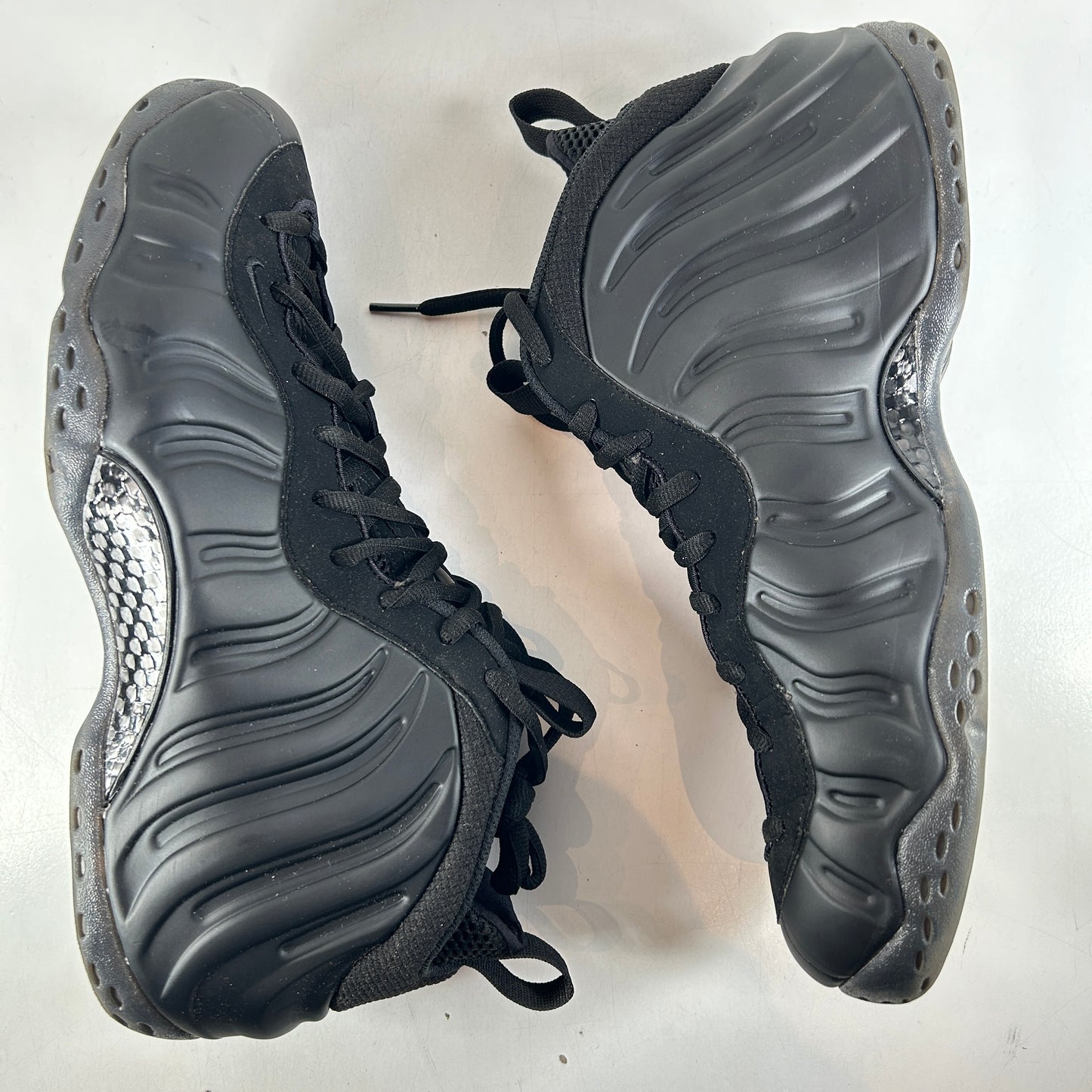 FD5855 001 Nike Air Foamposite One Antracita (2023)