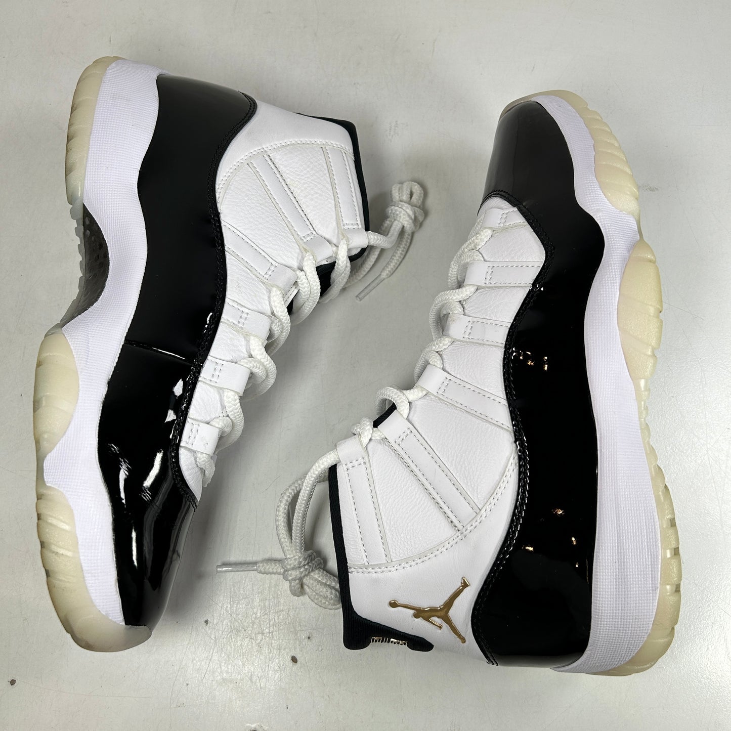 CT8012 170 Jordan 11 Retro DMP Defining Moments (2023) [USED] - 9.5 M (Used) (No Box2)