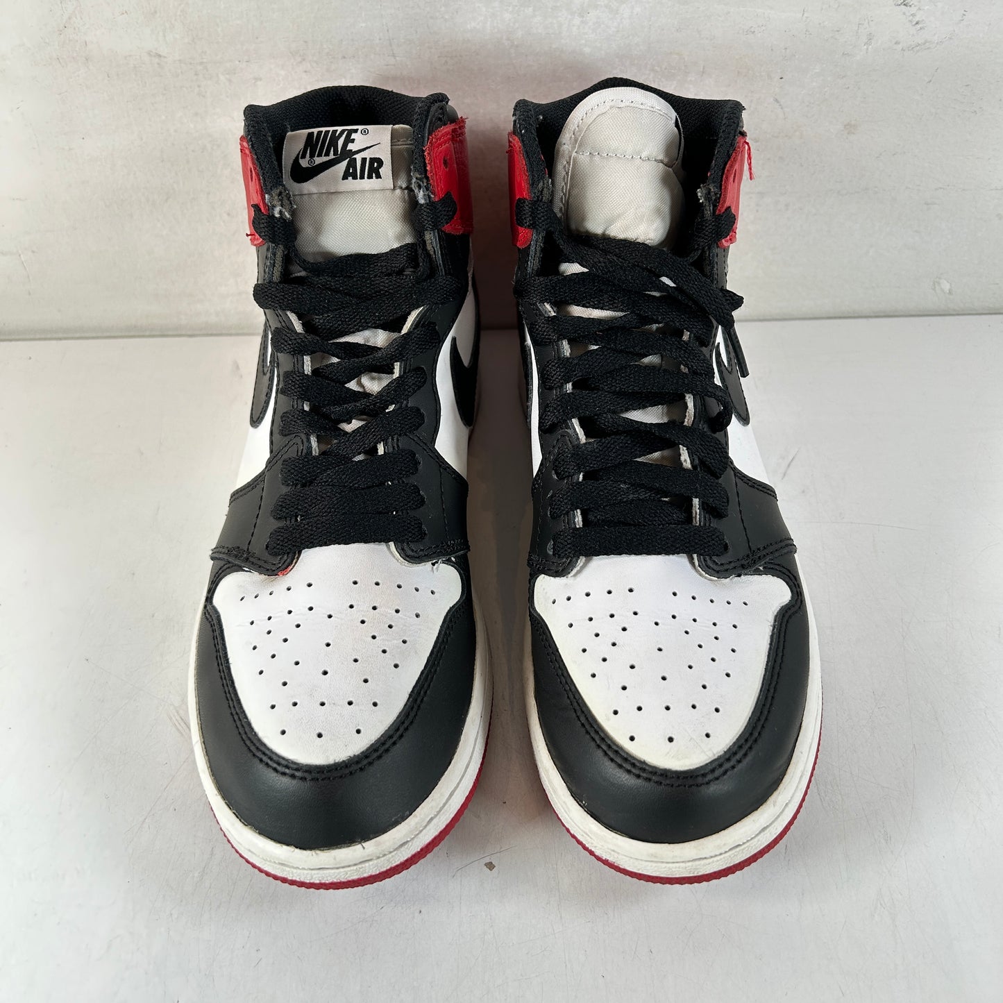 575441 125 Jordan 1 Retro Black Toe (2016) (GS) [USED] - 5.5 Y (Used2)